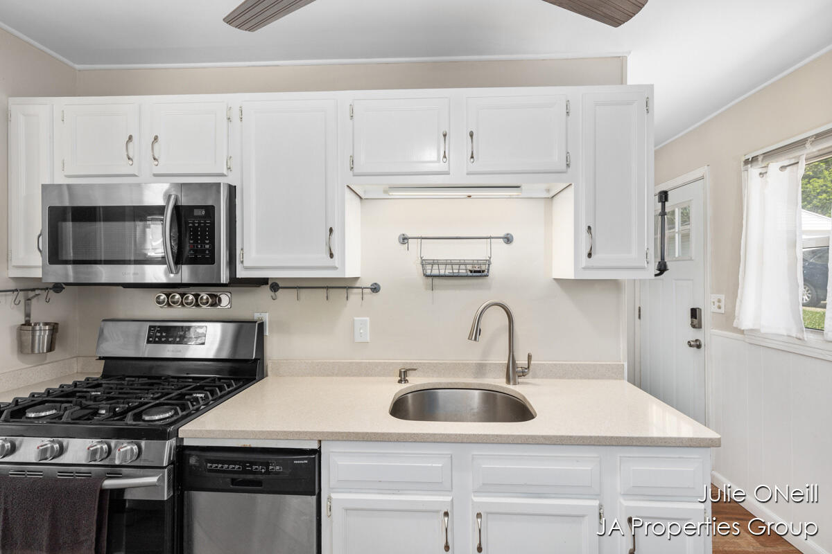 1035 Eastern Avenue NE Grand Rapids MI 49503