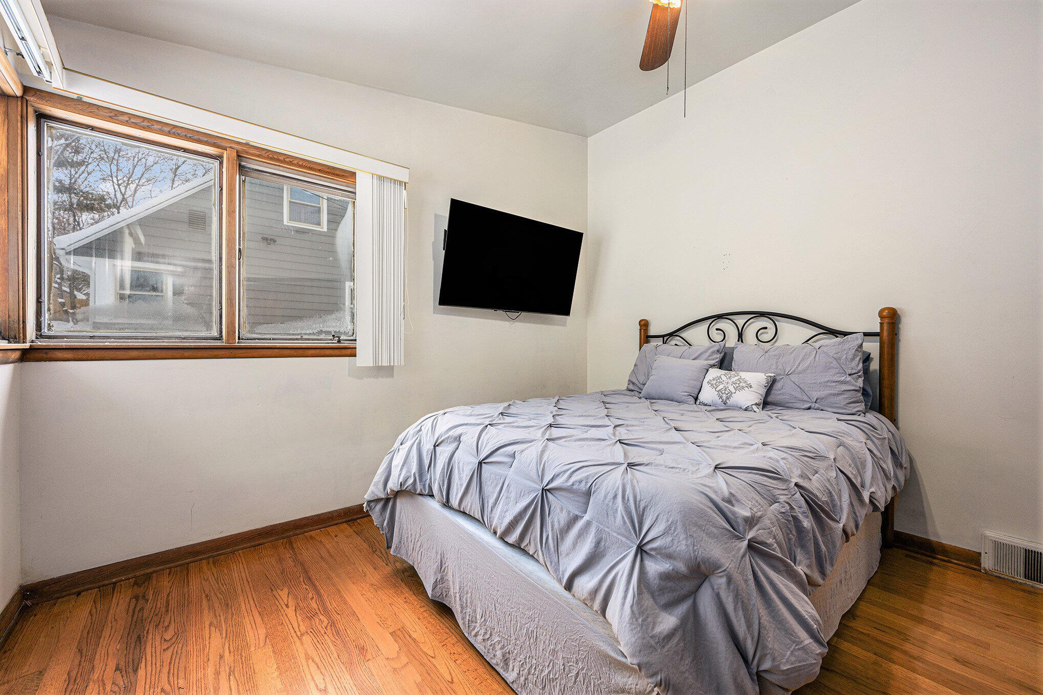 332 Espanola Avenue Kalamazoo MI 49004