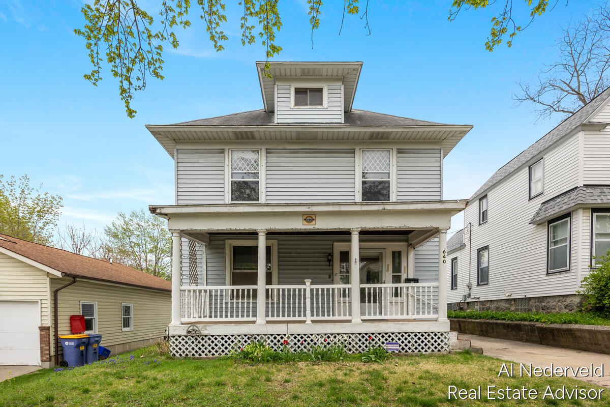 640 Crescent Street NE Grand Rapids MI 49503