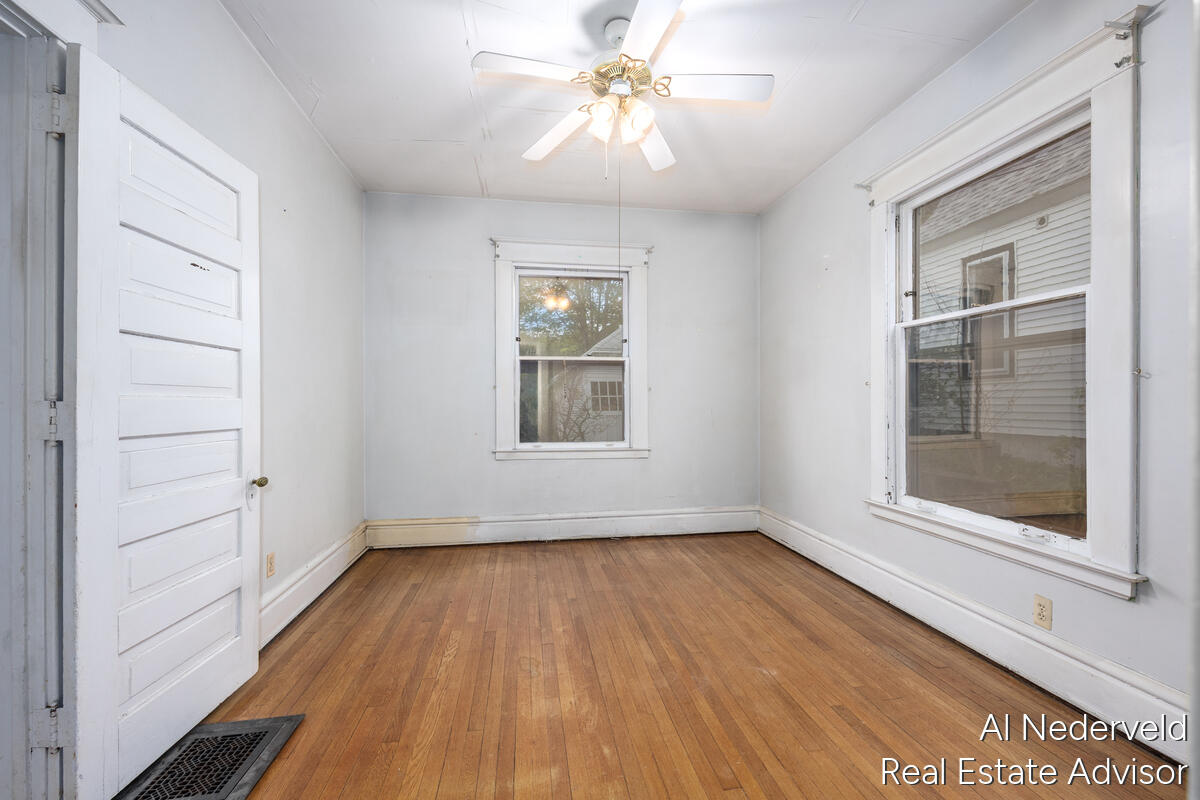 640 Crescent Street NE Grand Rapids MI 49503