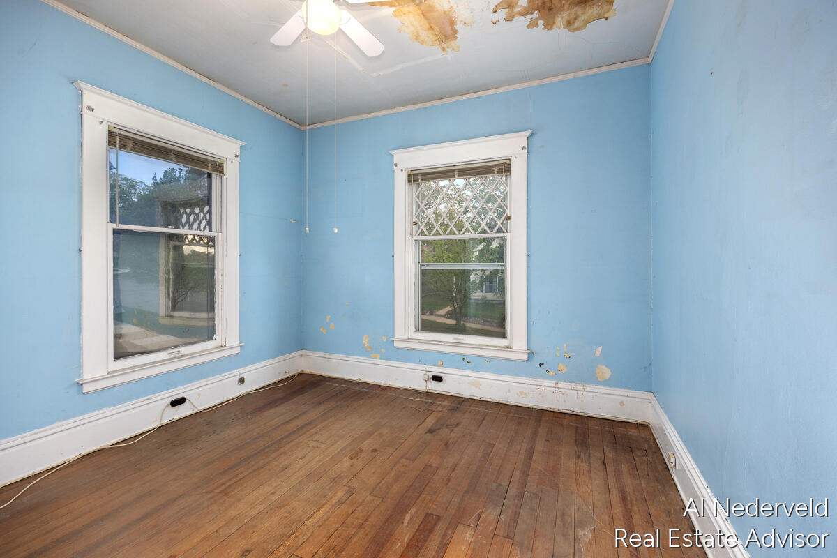 640 Crescent Street NE Grand Rapids MI 49503