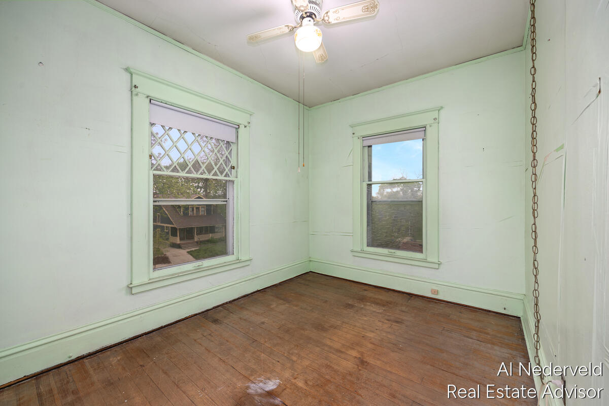 640 Crescent Street NE Grand Rapids MI 49503