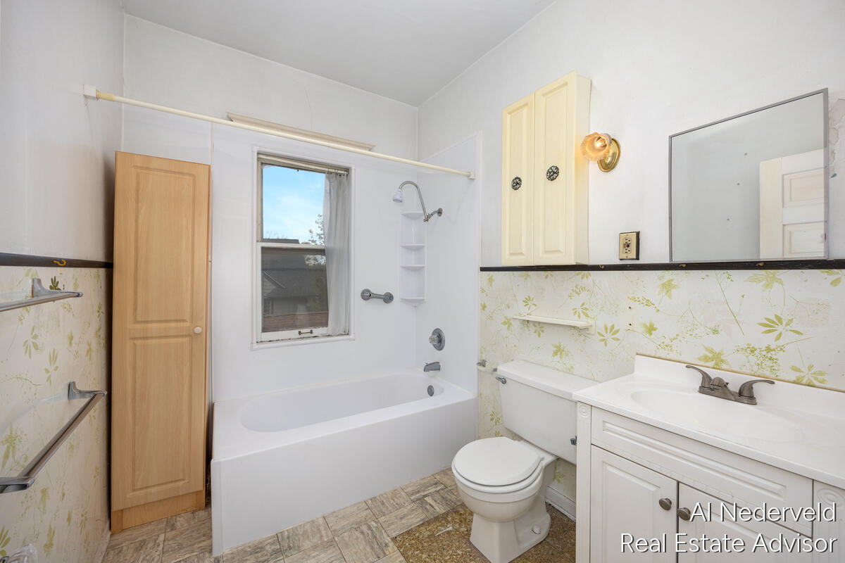 640 Crescent Street NE Grand Rapids MI 49503