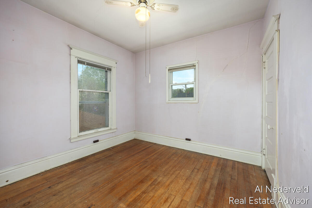640 Crescent Street NE Grand Rapids MI 49503
