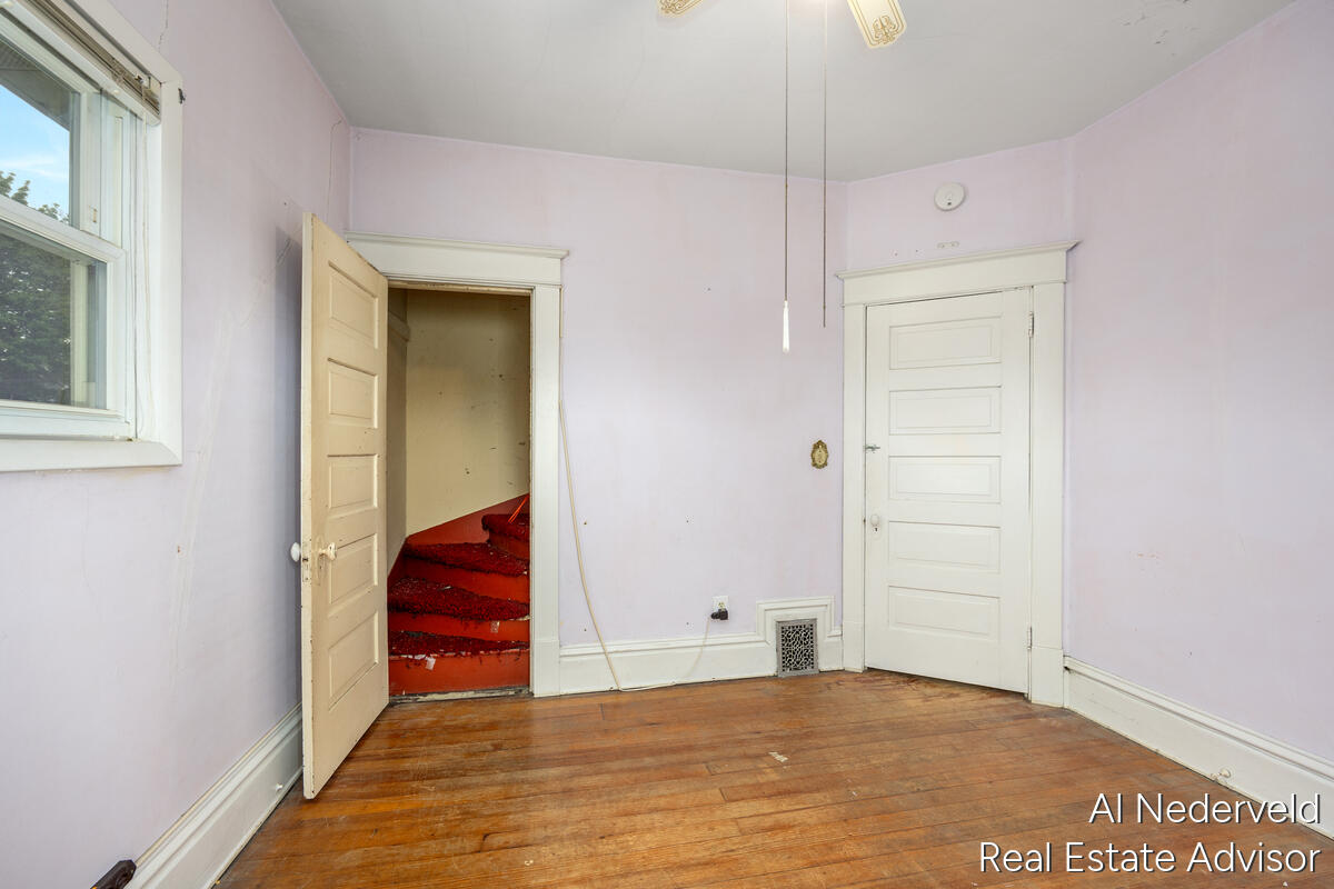 640 Crescent Street NE Grand Rapids MI 49503