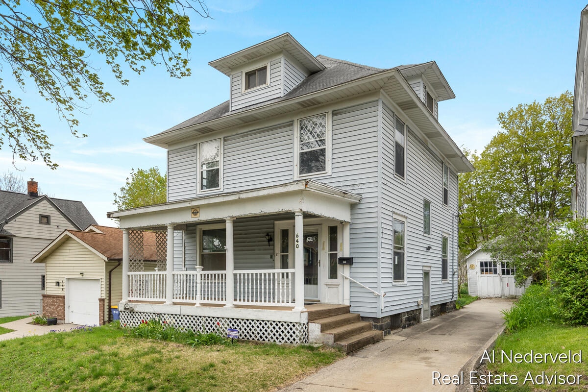 640 Crescent Street NE Grand Rapids MI 49503