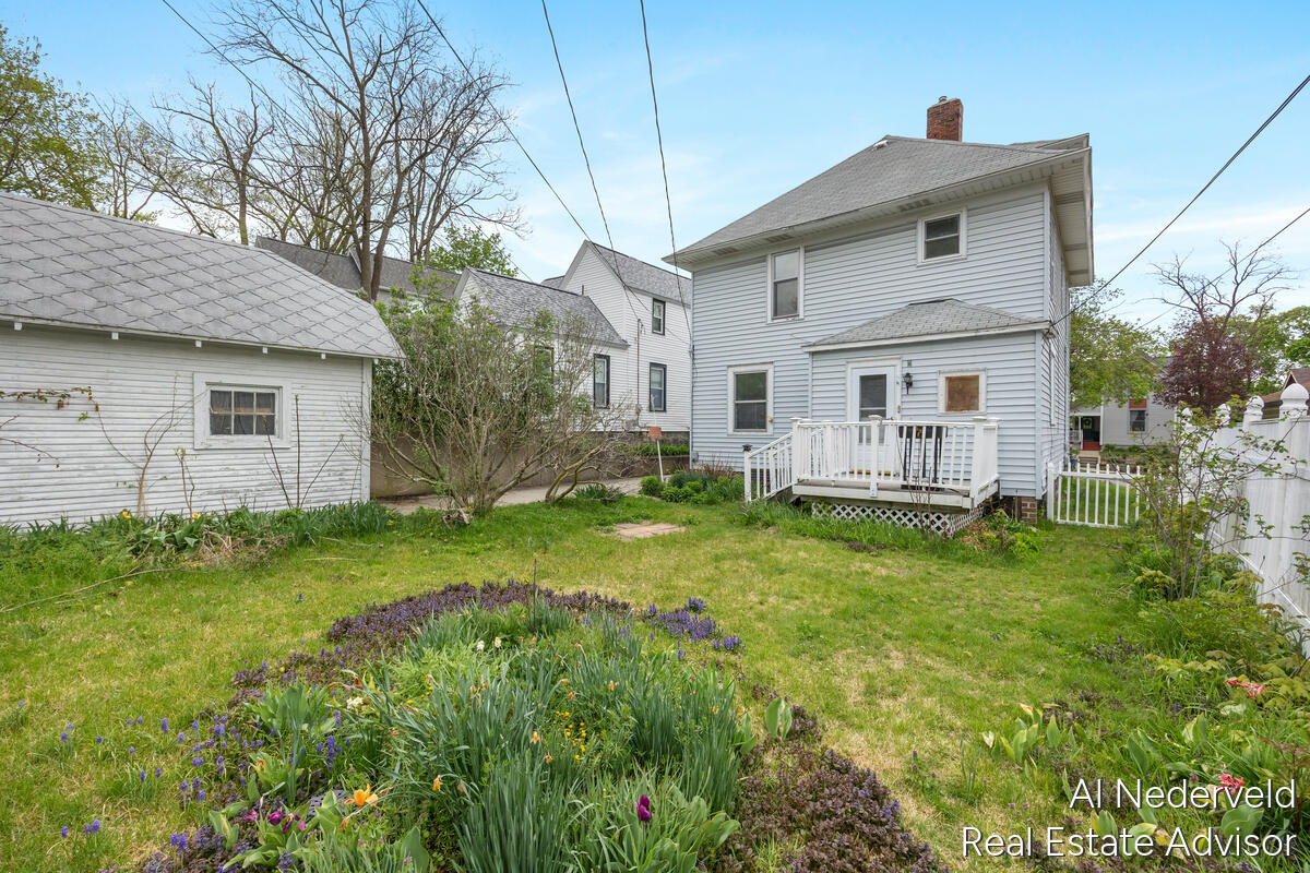 640 Crescent Street NE Grand Rapids MI 49503