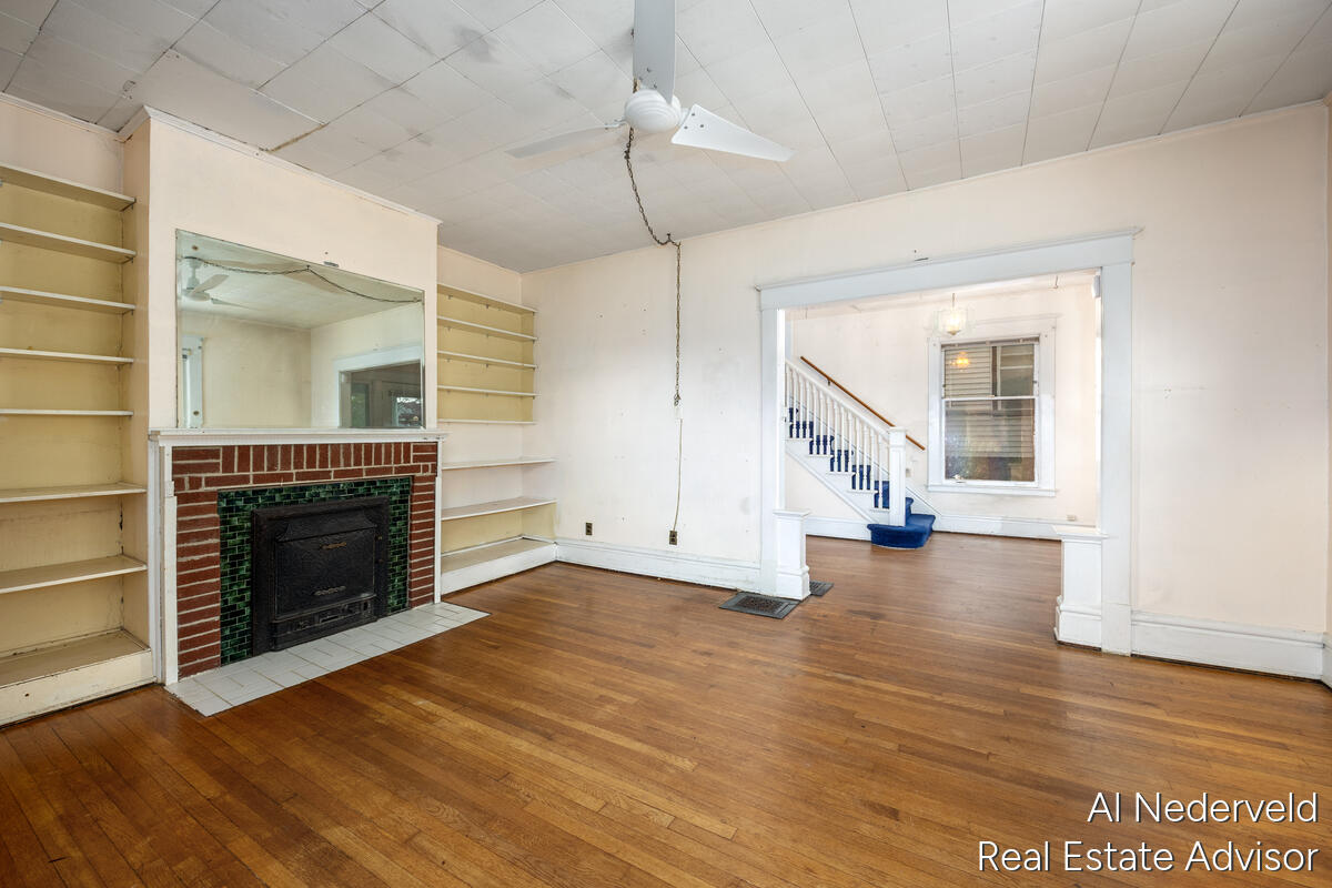 640 Crescent Street NE Grand Rapids MI 49503