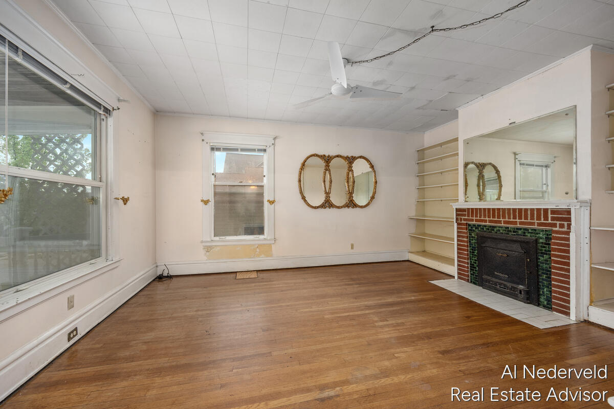 640 Crescent Street NE Grand Rapids MI 49503
