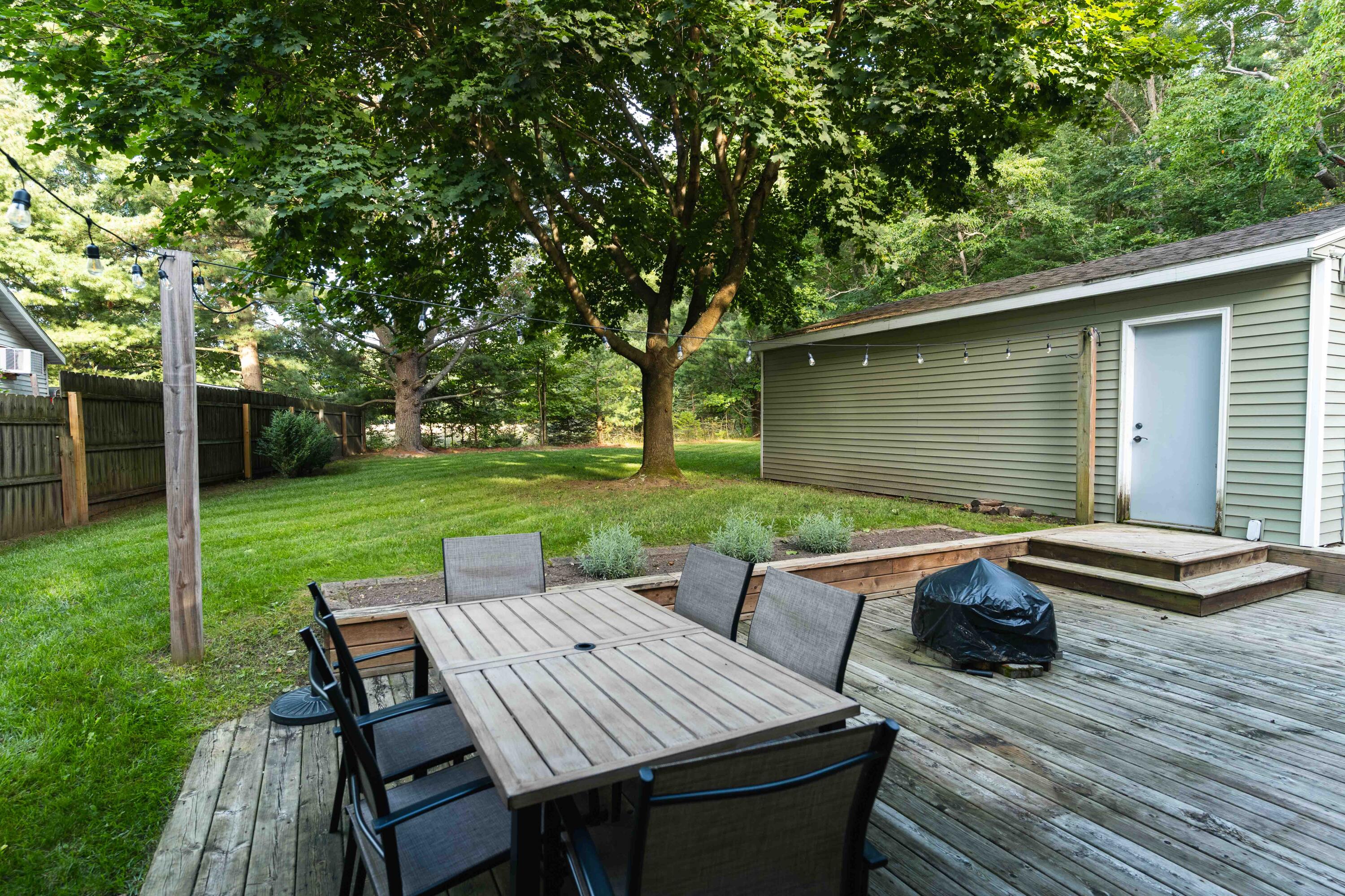 2016 Scenic Drive Muskegon MI 49445