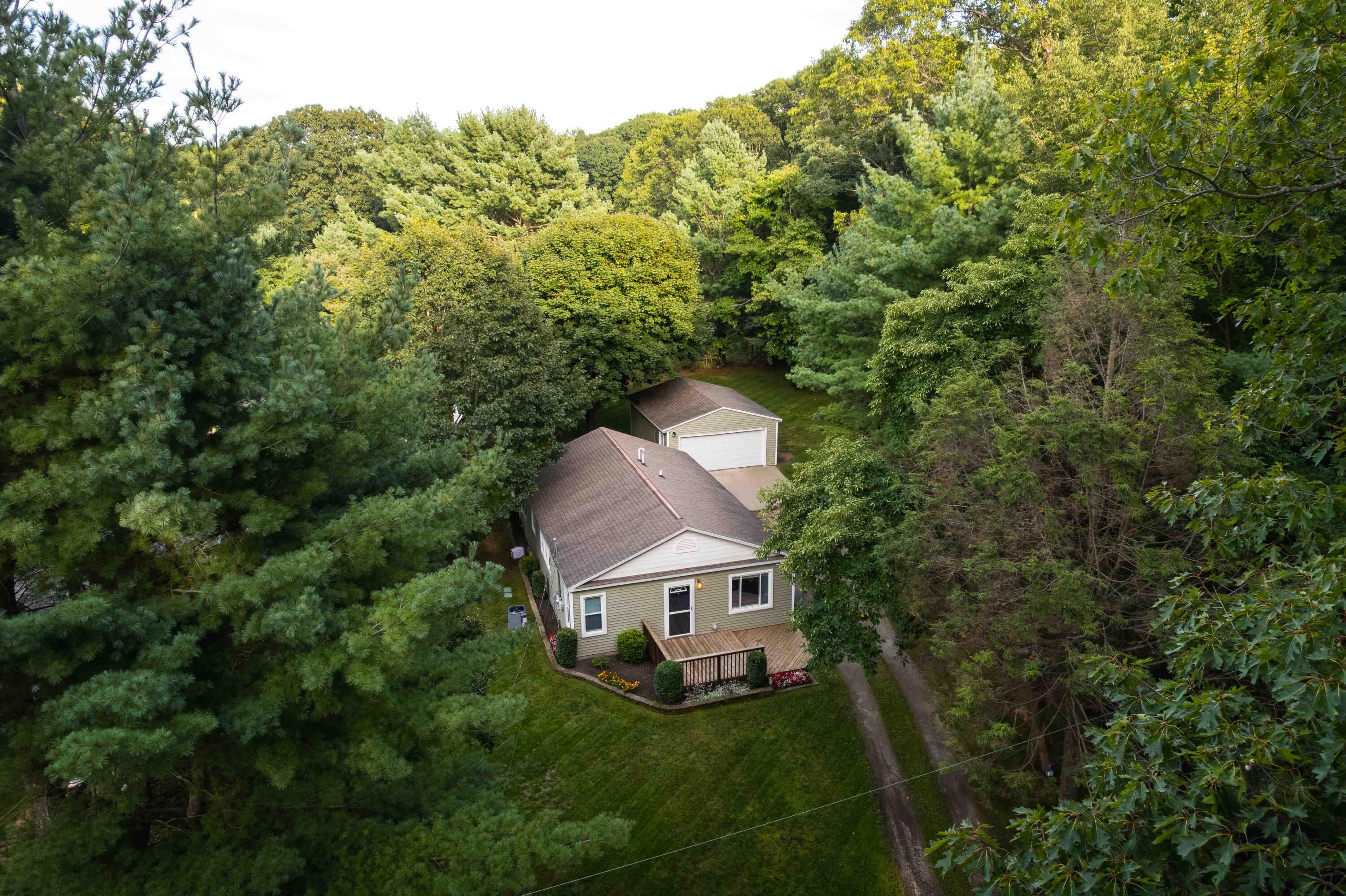 2016 Scenic Drive Muskegon MI 49445