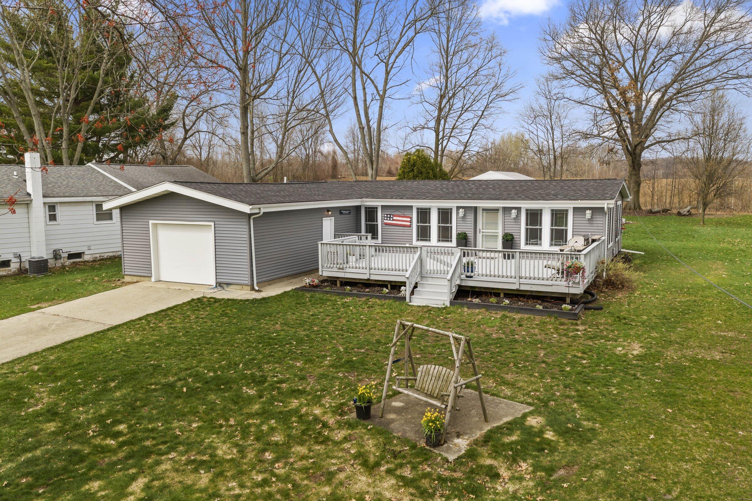 31486 County Line Road Dowagiac MI 49047