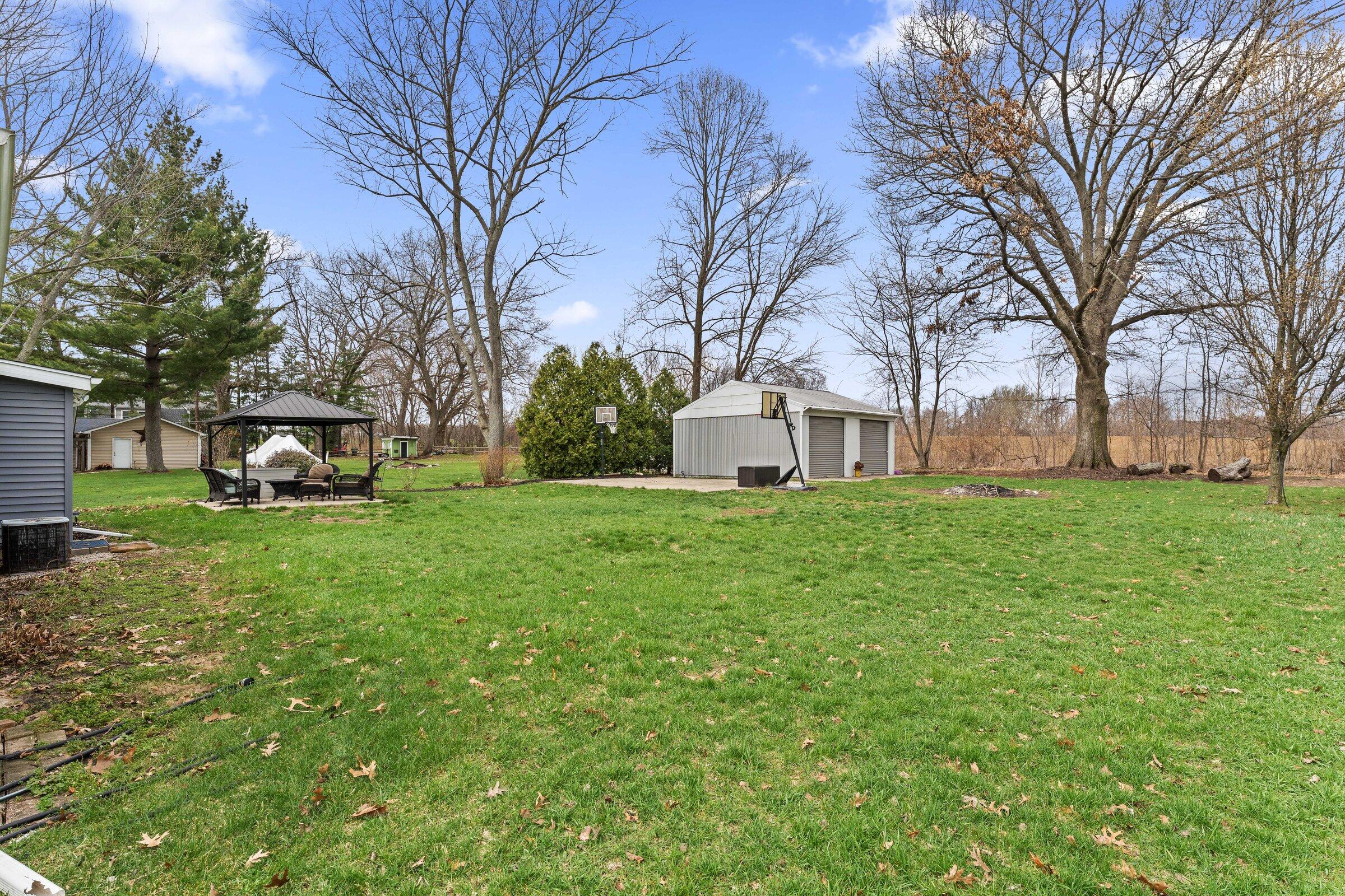 31486 County Line Road Dowagiac MI 49047
