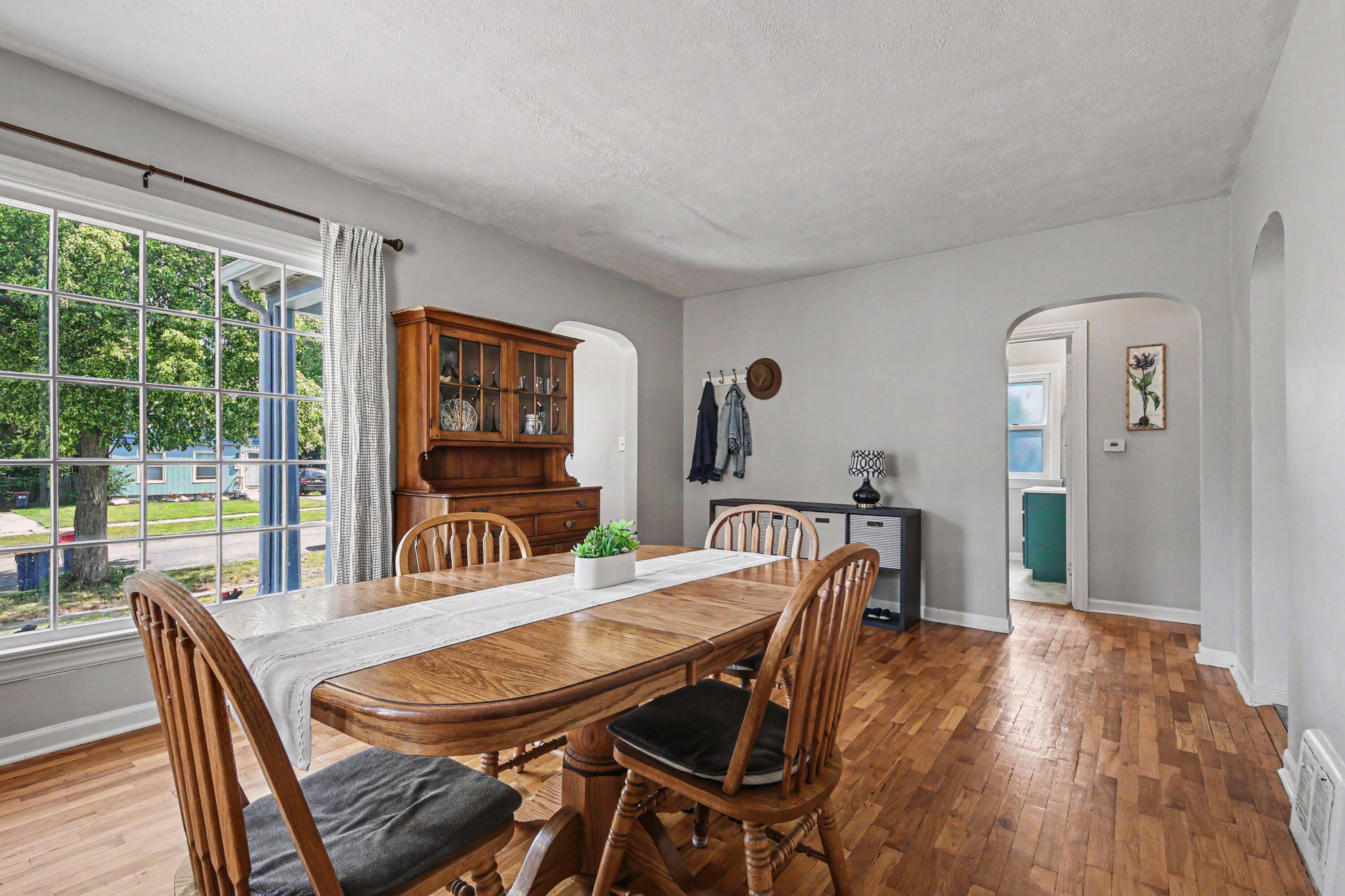 1432 Ardmore Street SE Grand Rapids MI 49507