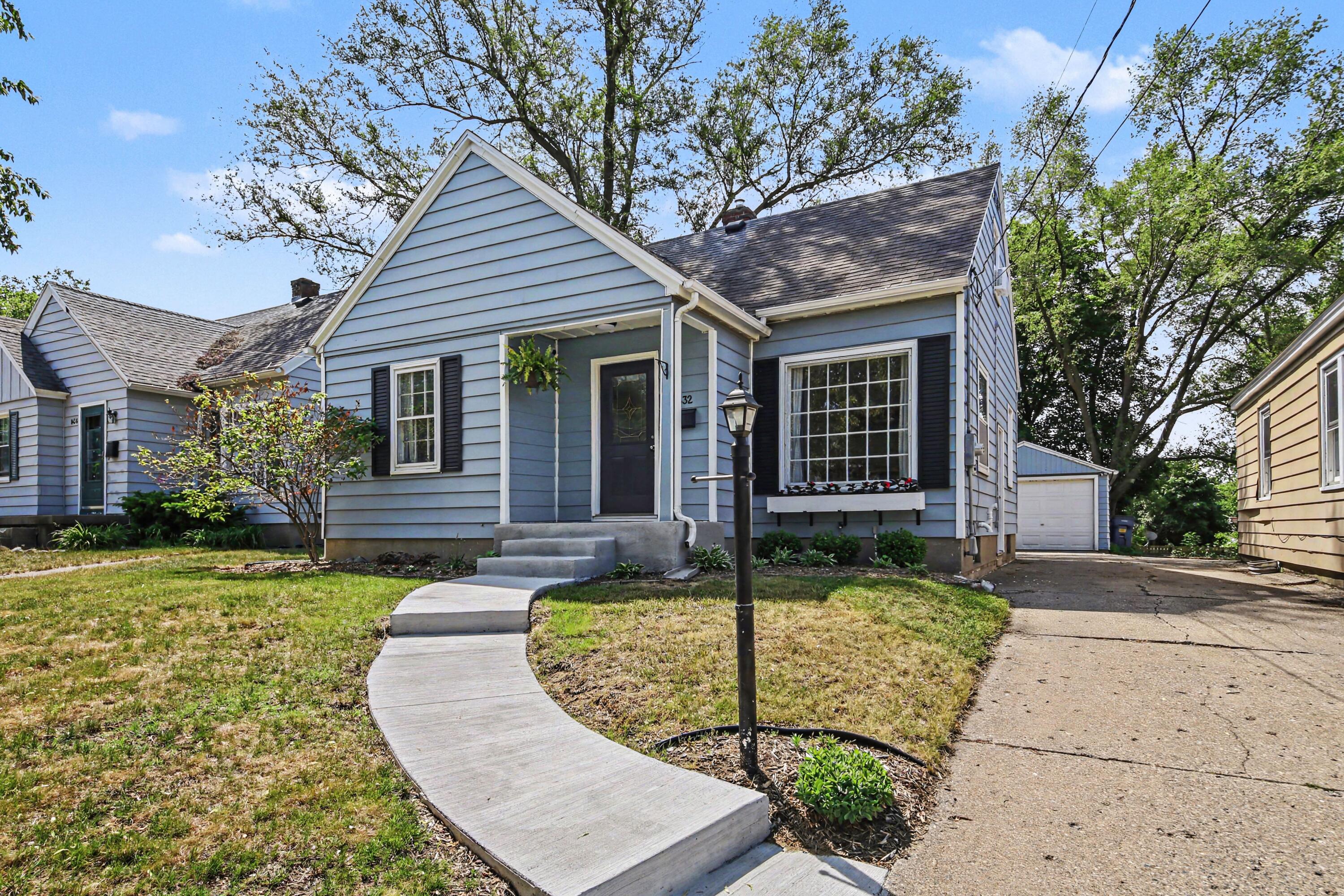 1432 Ardmore Street SE Grand Rapids MI 49507