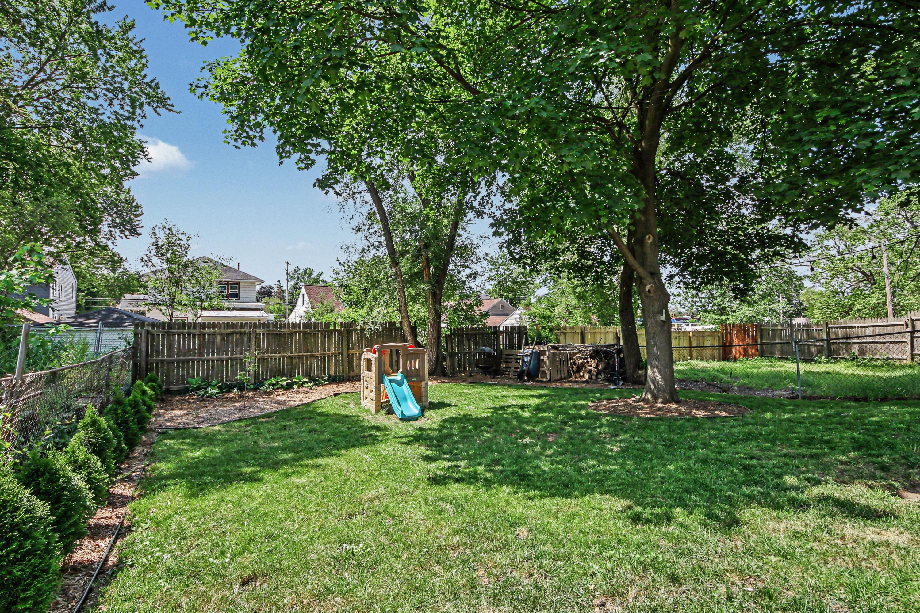 1432 Ardmore Street SE Grand Rapids MI 49507