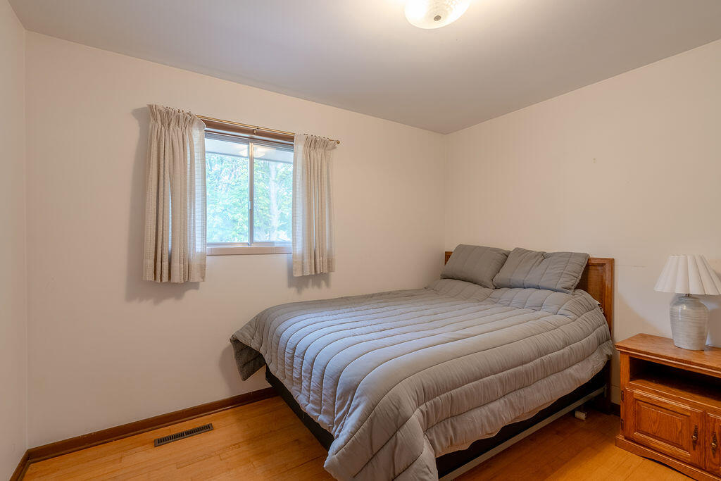 4156 Weymouth Drive SE Grand Rapids MI 49508