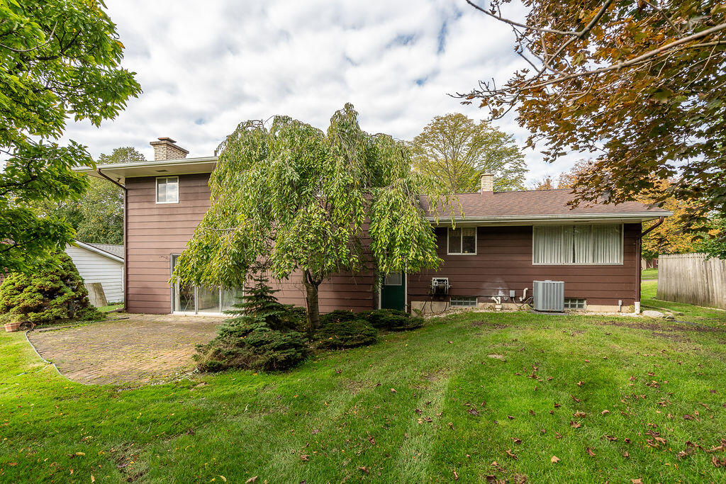 4156 Weymouth Drive SE Grand Rapids MI 49508
