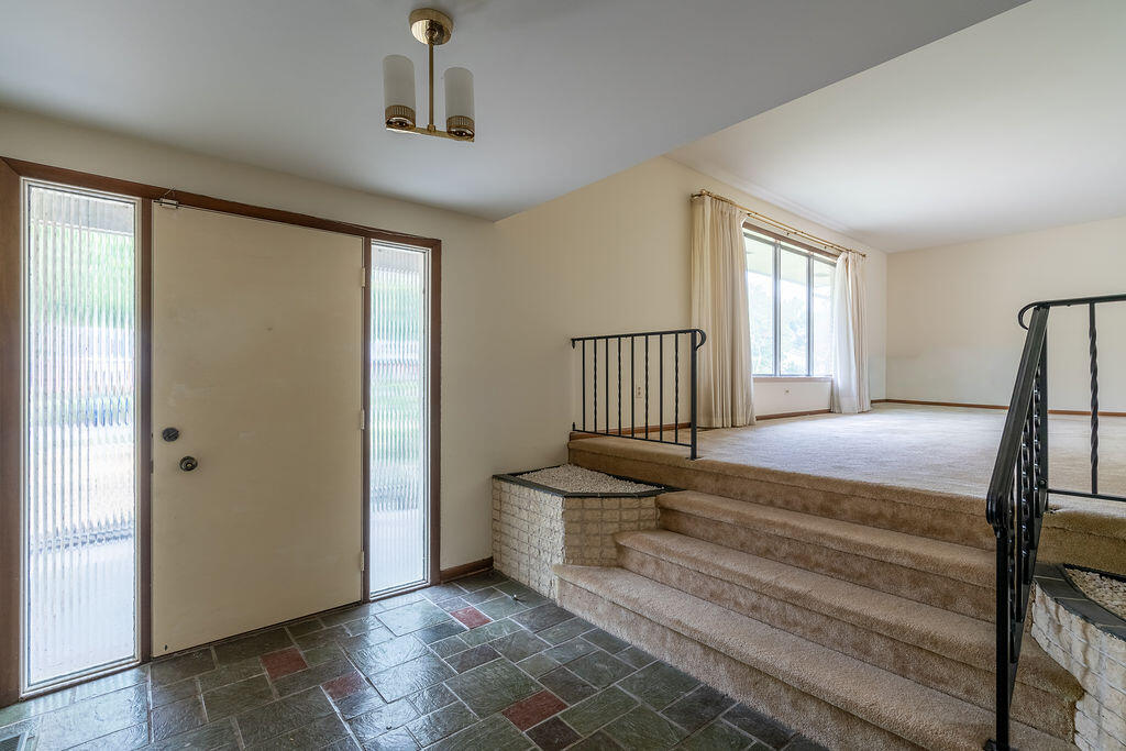 4156 Weymouth Drive SE Grand Rapids MI 49508