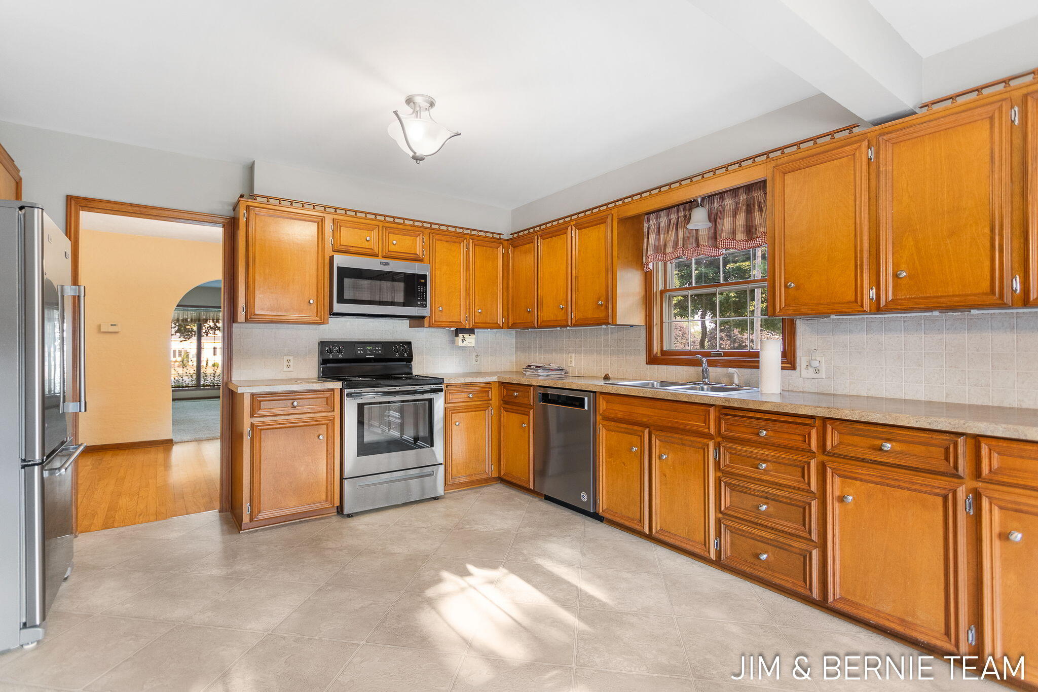 239 Waverly Road Holland MI 49423