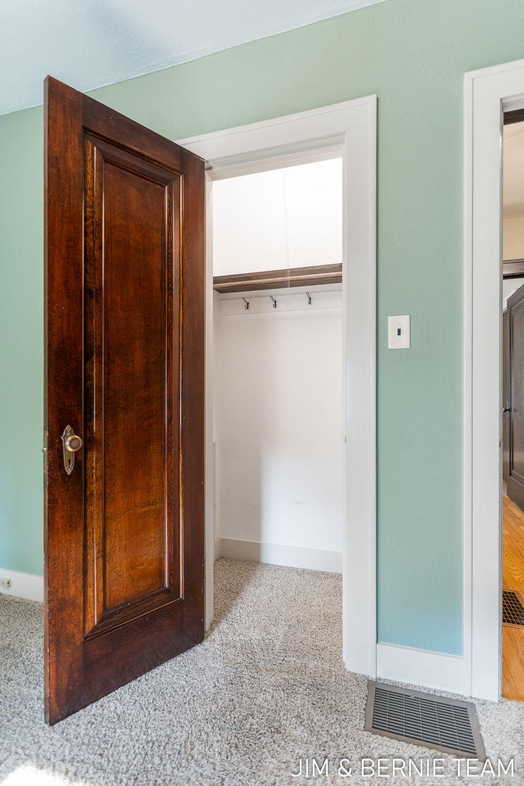 239 Waverly Road Holland MI 49423