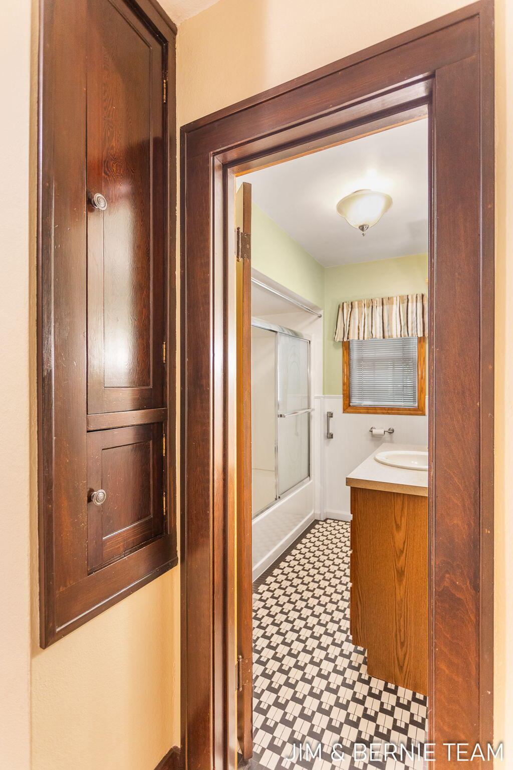 239 Waverly Road Holland MI 49423