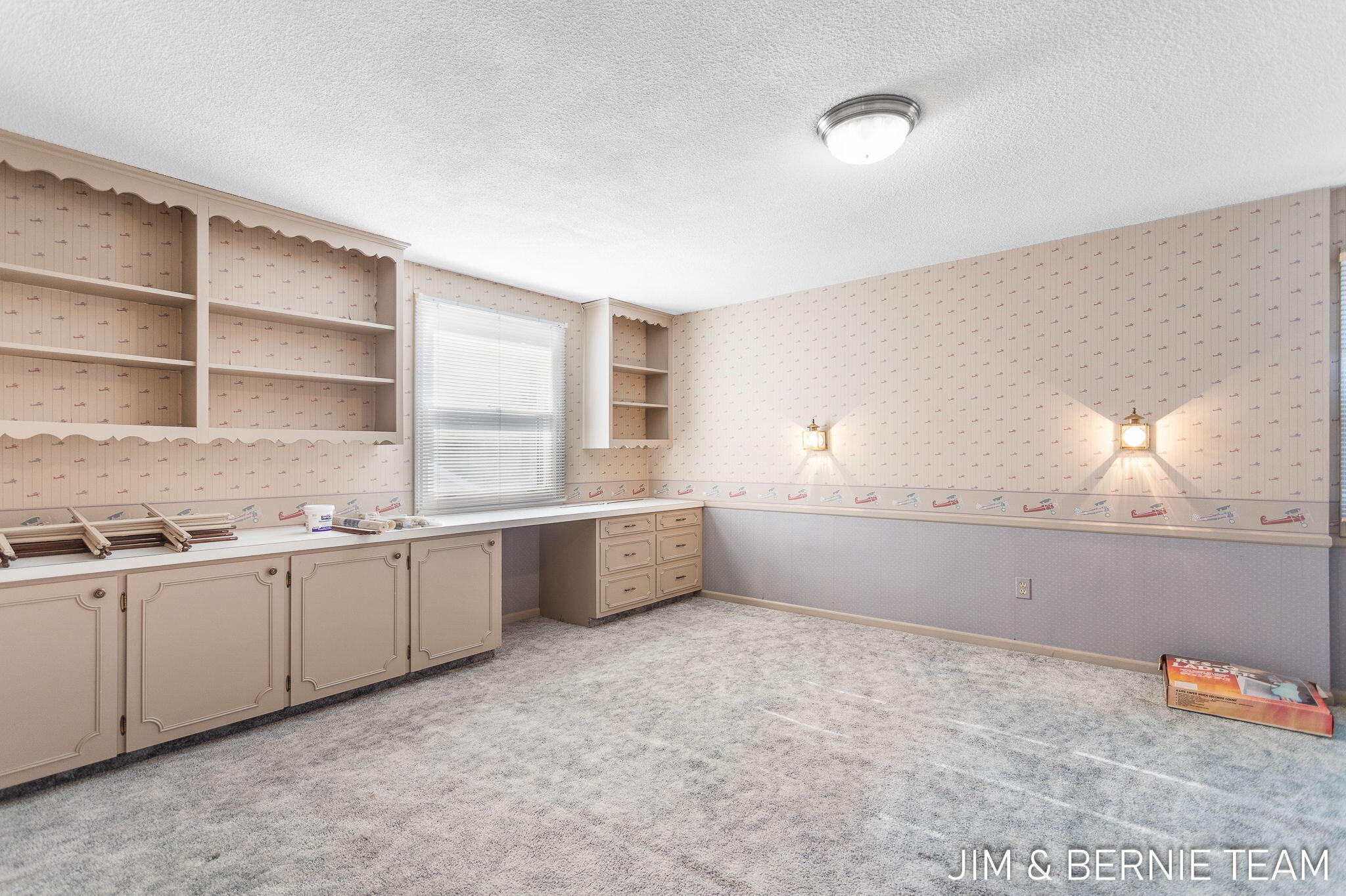 239 Waverly Road Holland MI 49423