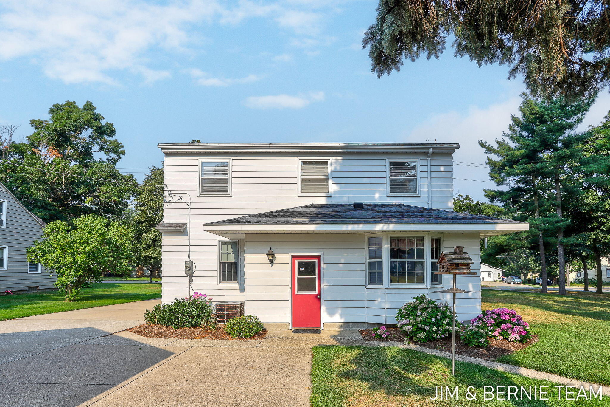 239 Waverly Road Holland MI 49423