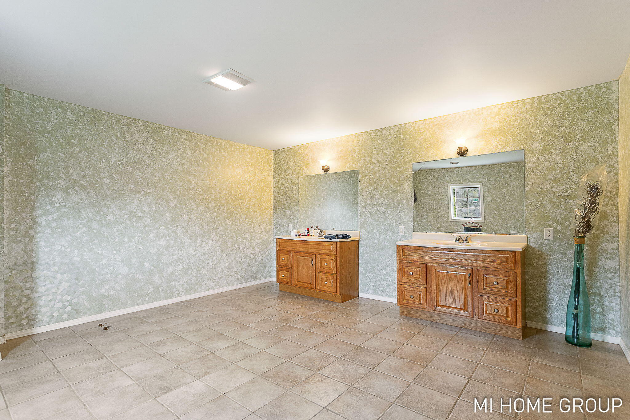 74721 30th Avenue Covert MI 49043