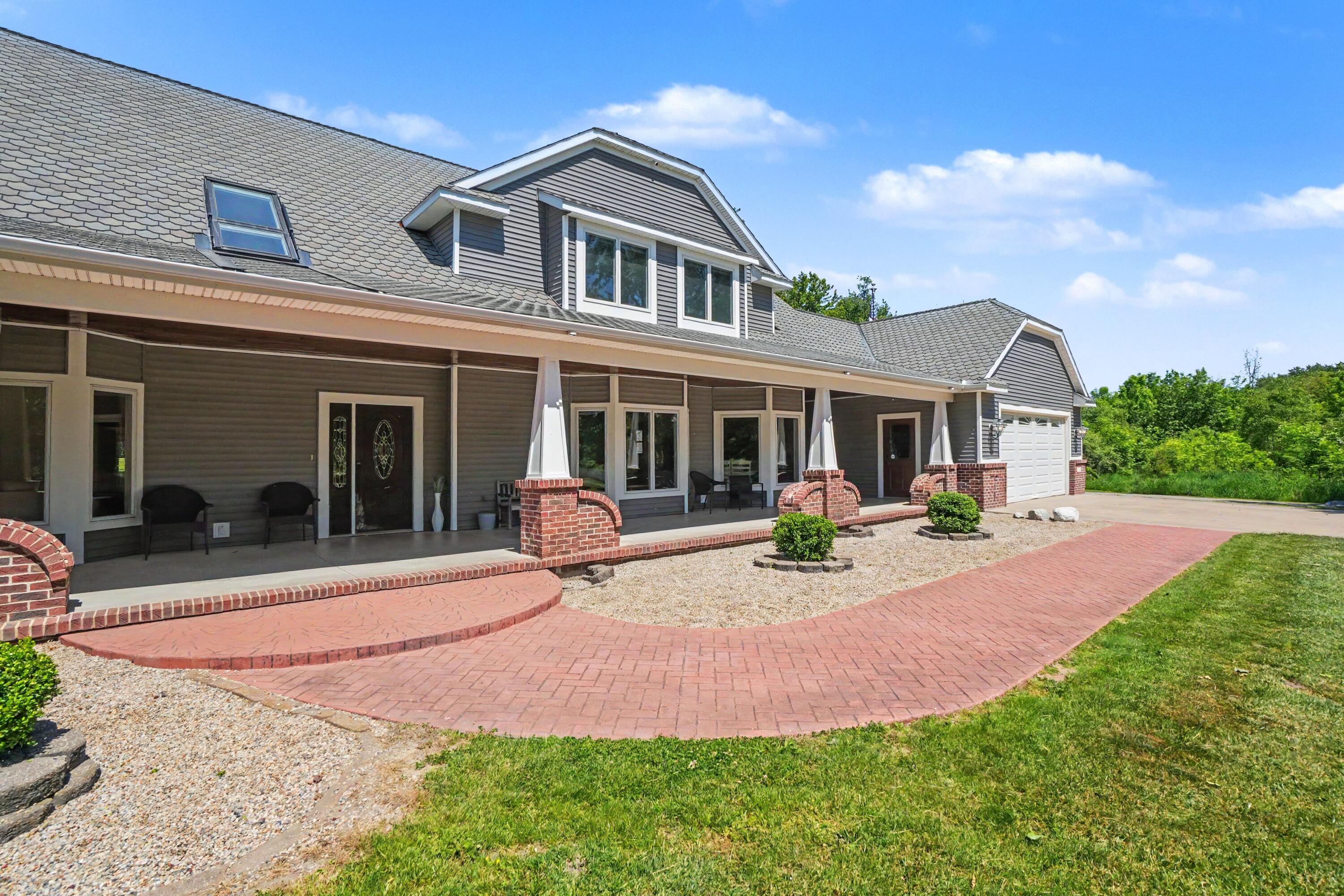 1662 66th Street Fennville MI 49408