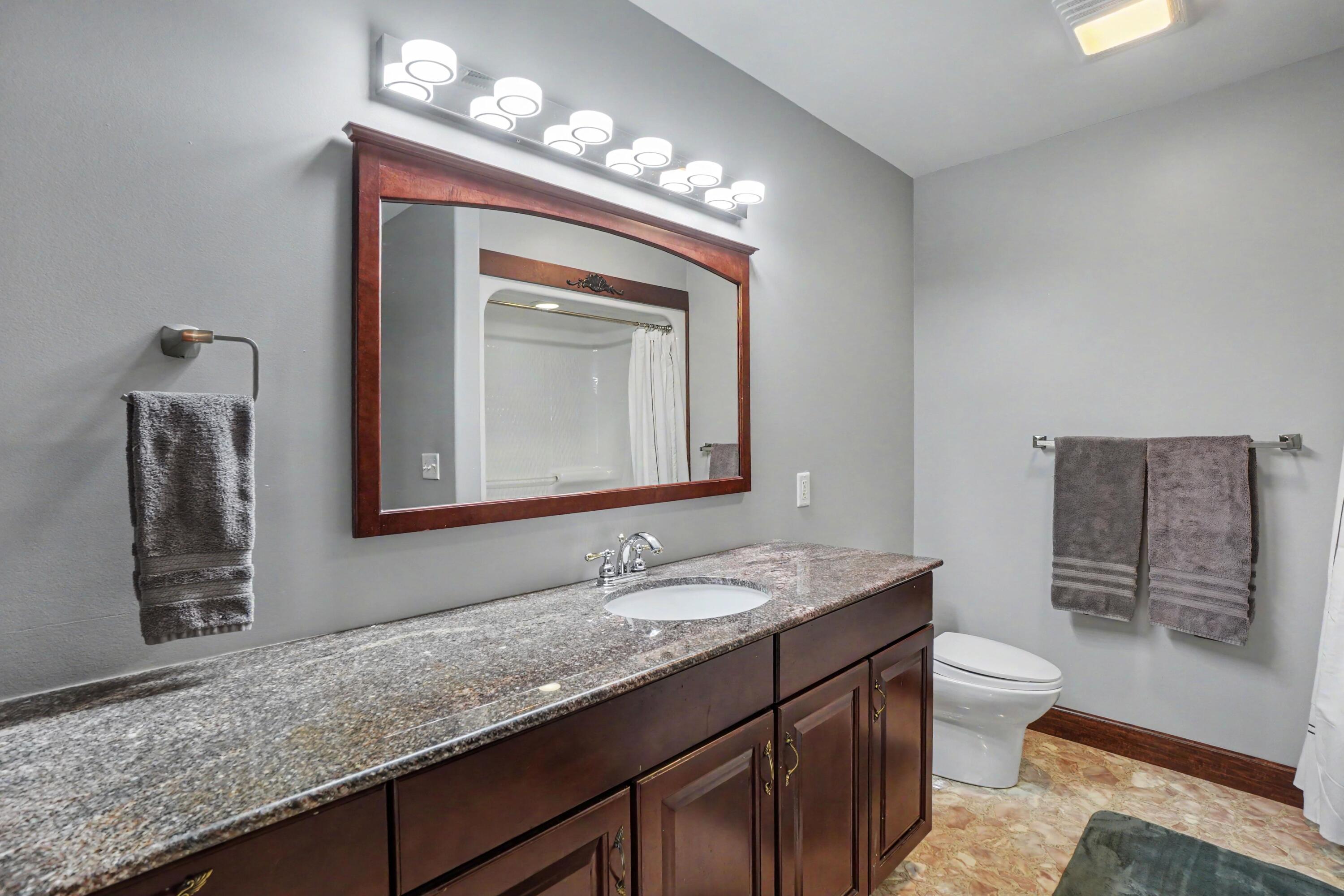 1662 66th Street Fennville MI 49408