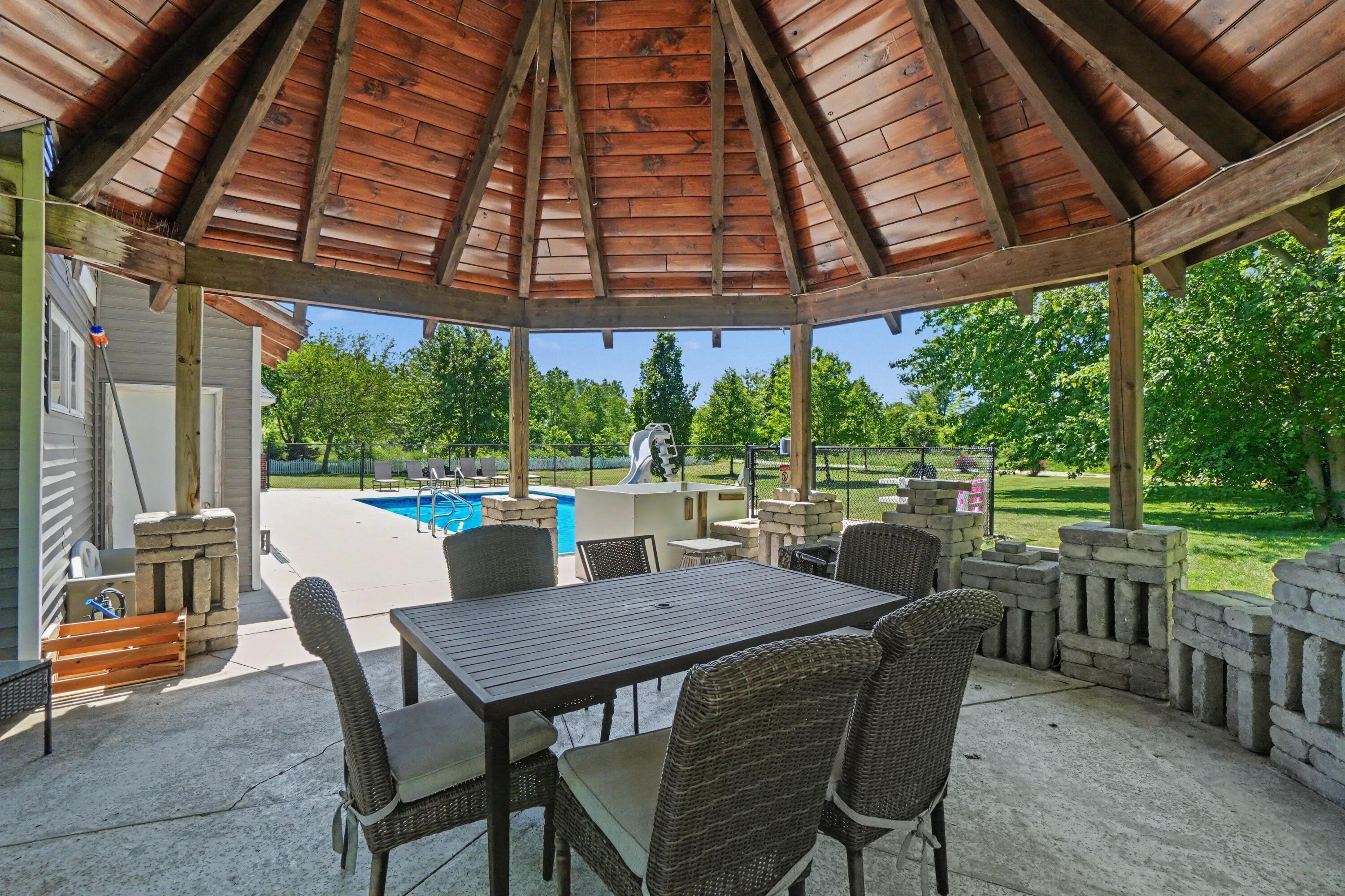 1662 66th Street Fennville MI 49408