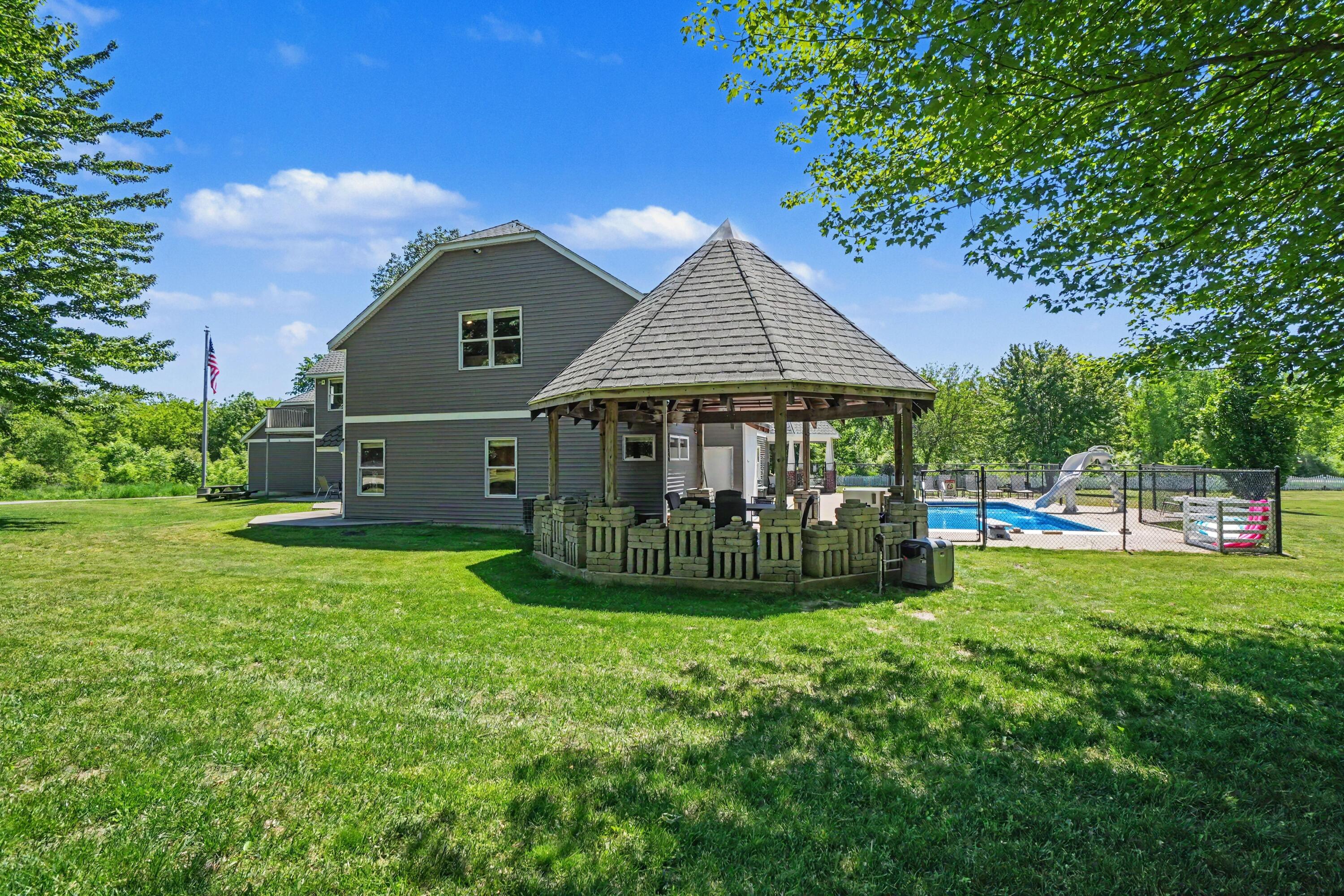 1662 66th Street Fennville MI 49408