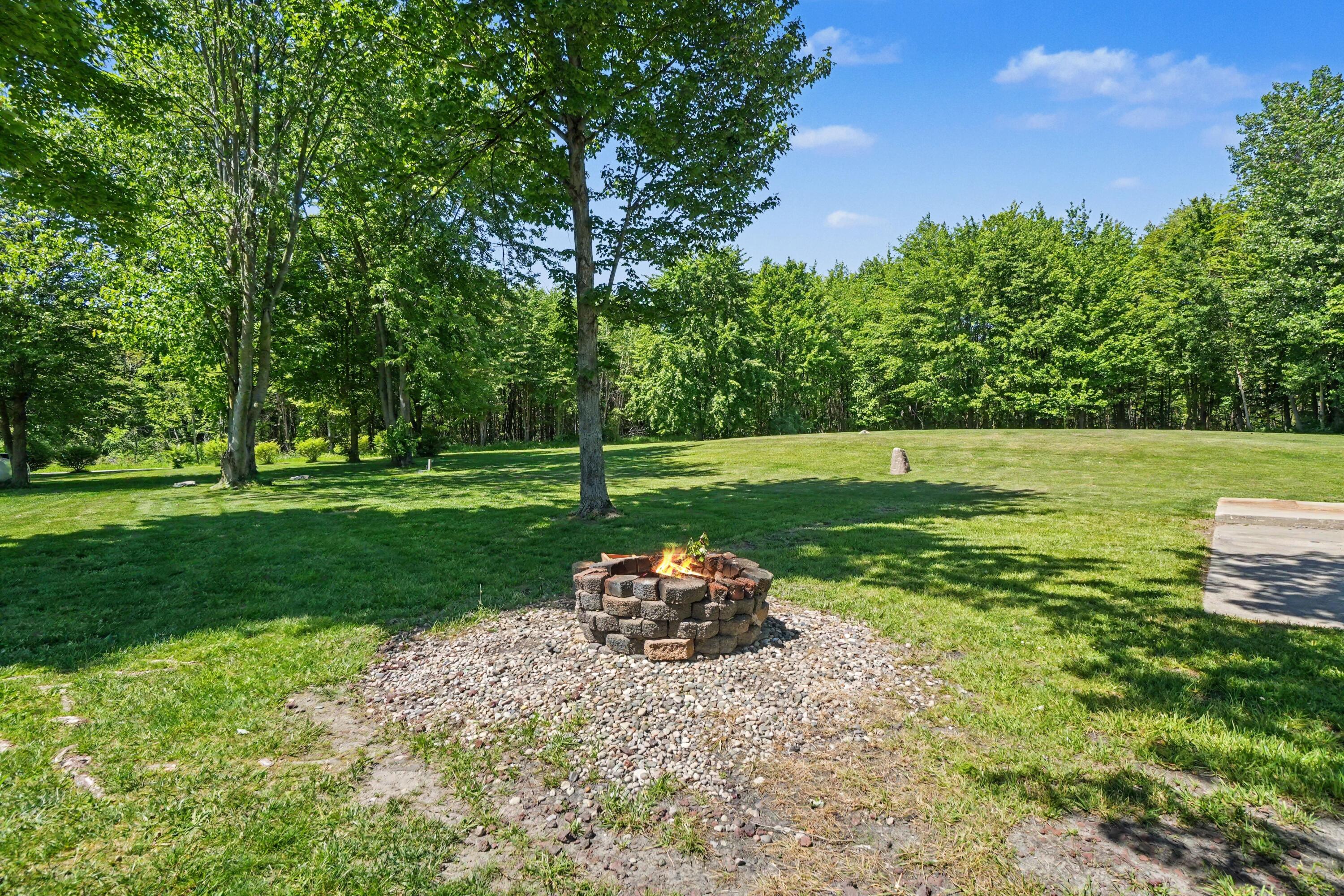 1662 66th Street Fennville MI 49408