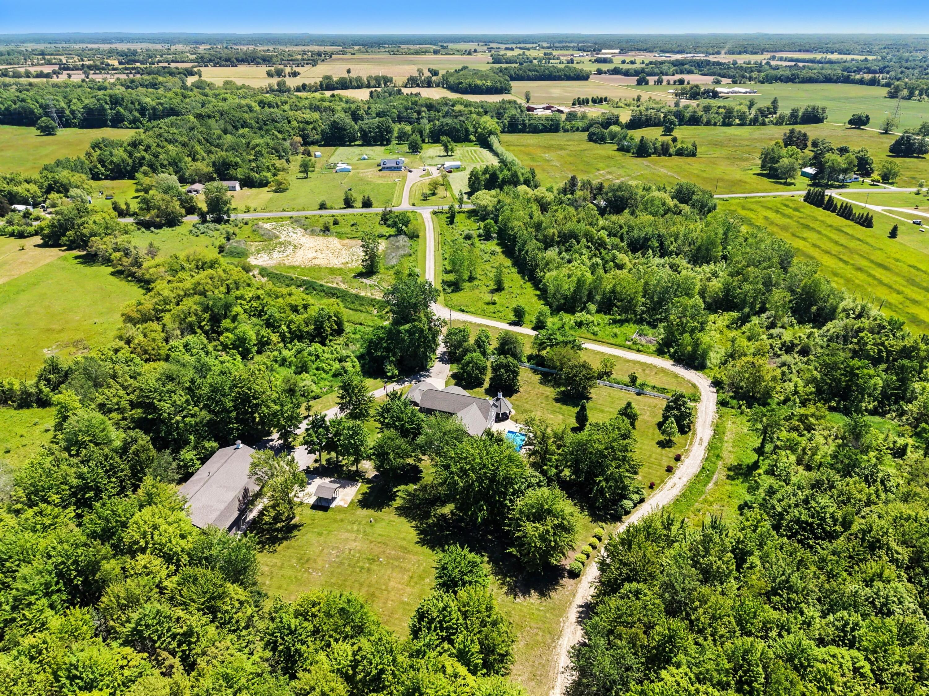 1662 66th Street Fennville MI 49408