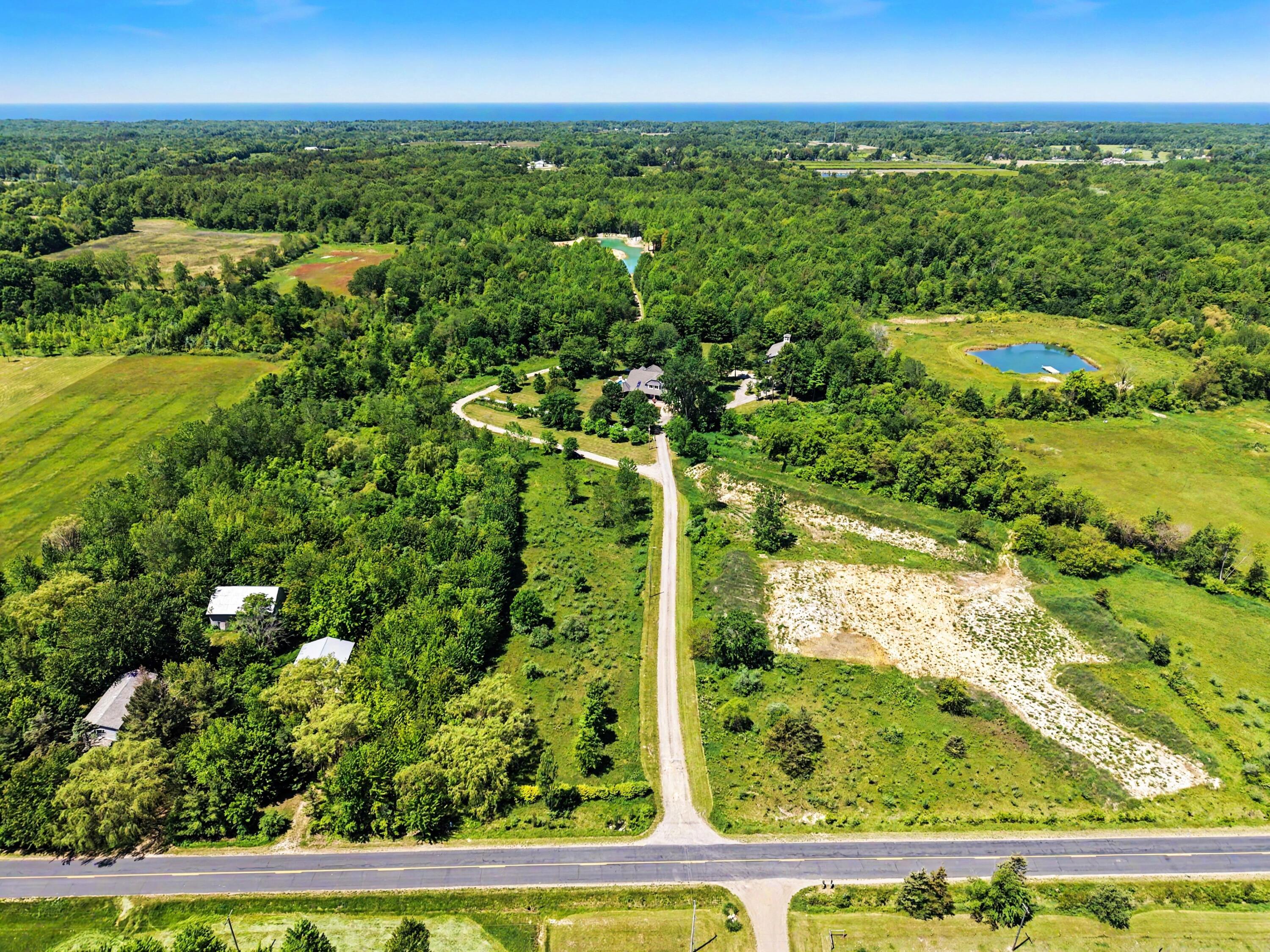 1662 66th Street Fennville MI 49408
