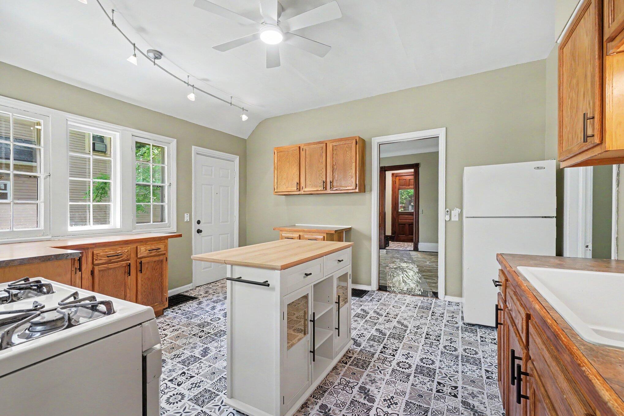 710 Wheaton Avenue Kalamazoo MI 49008