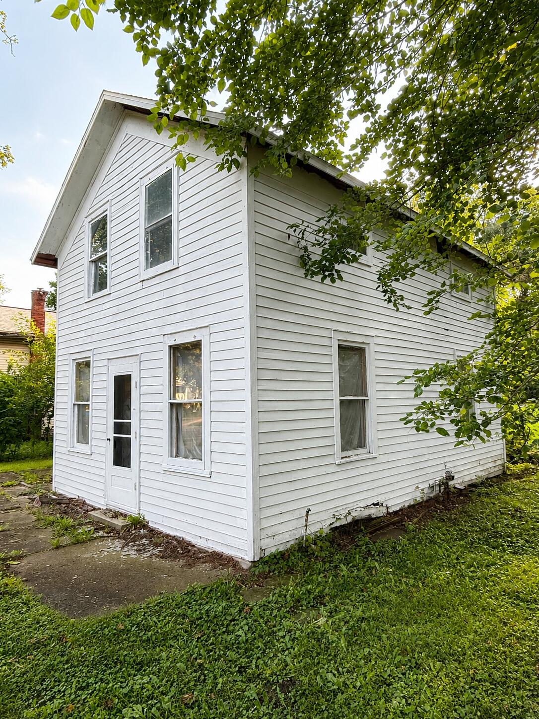 113 S Red Bud Trail N Buchanan MI 49107