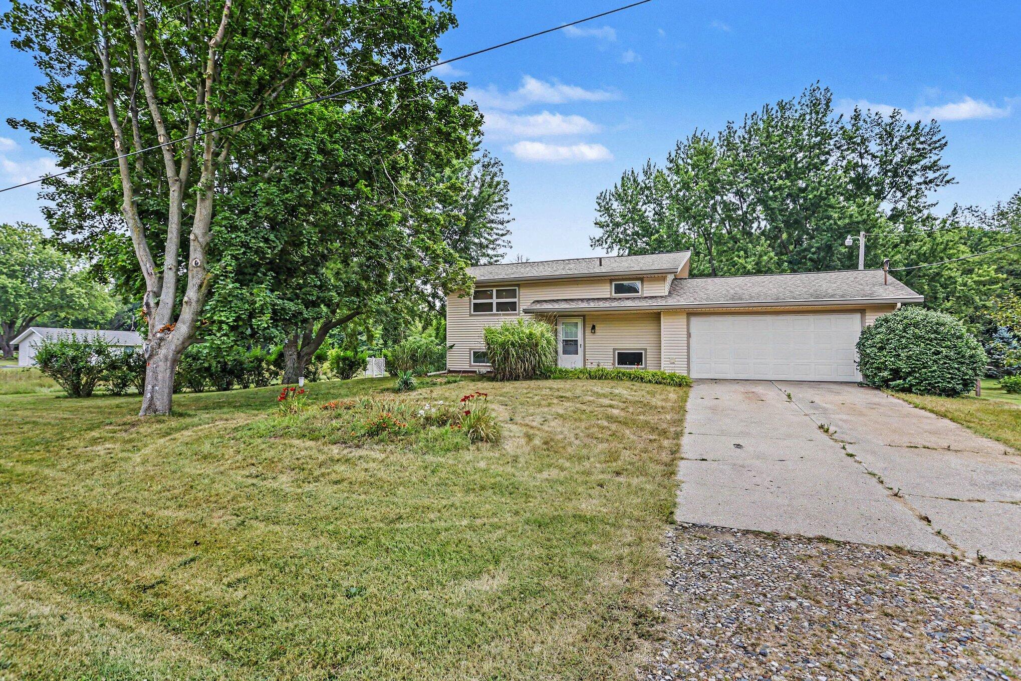 2785 Eaman Road Benton Harbor MI 49022