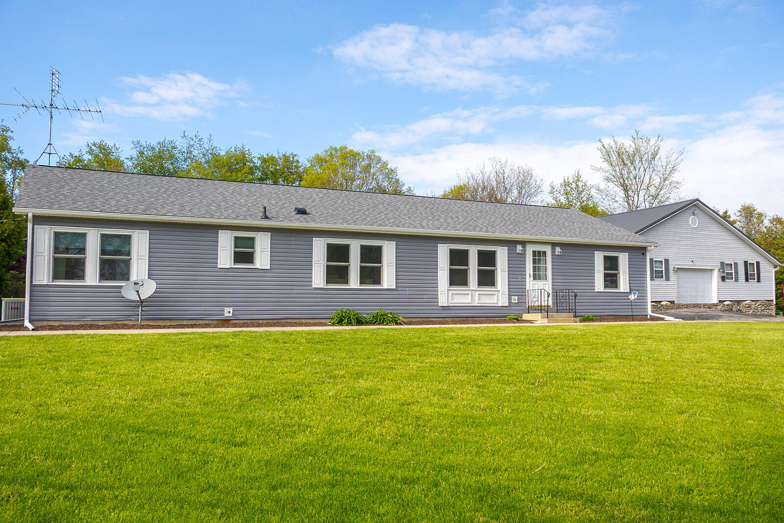 5251 Spring Creek Road Three Oaks MI 49128