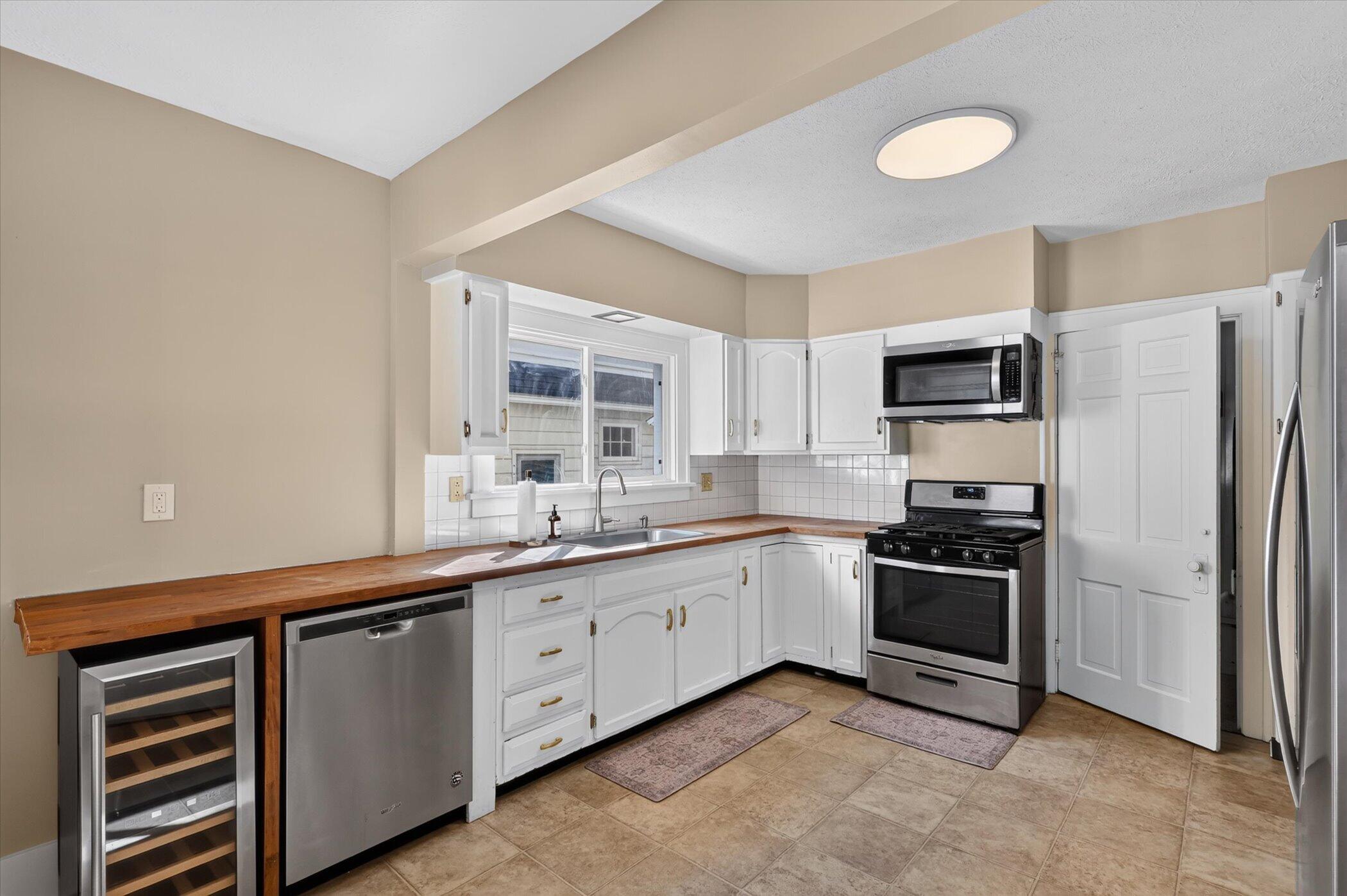 328 Glenhaven Avenue NW Grand Rapids MI 49504