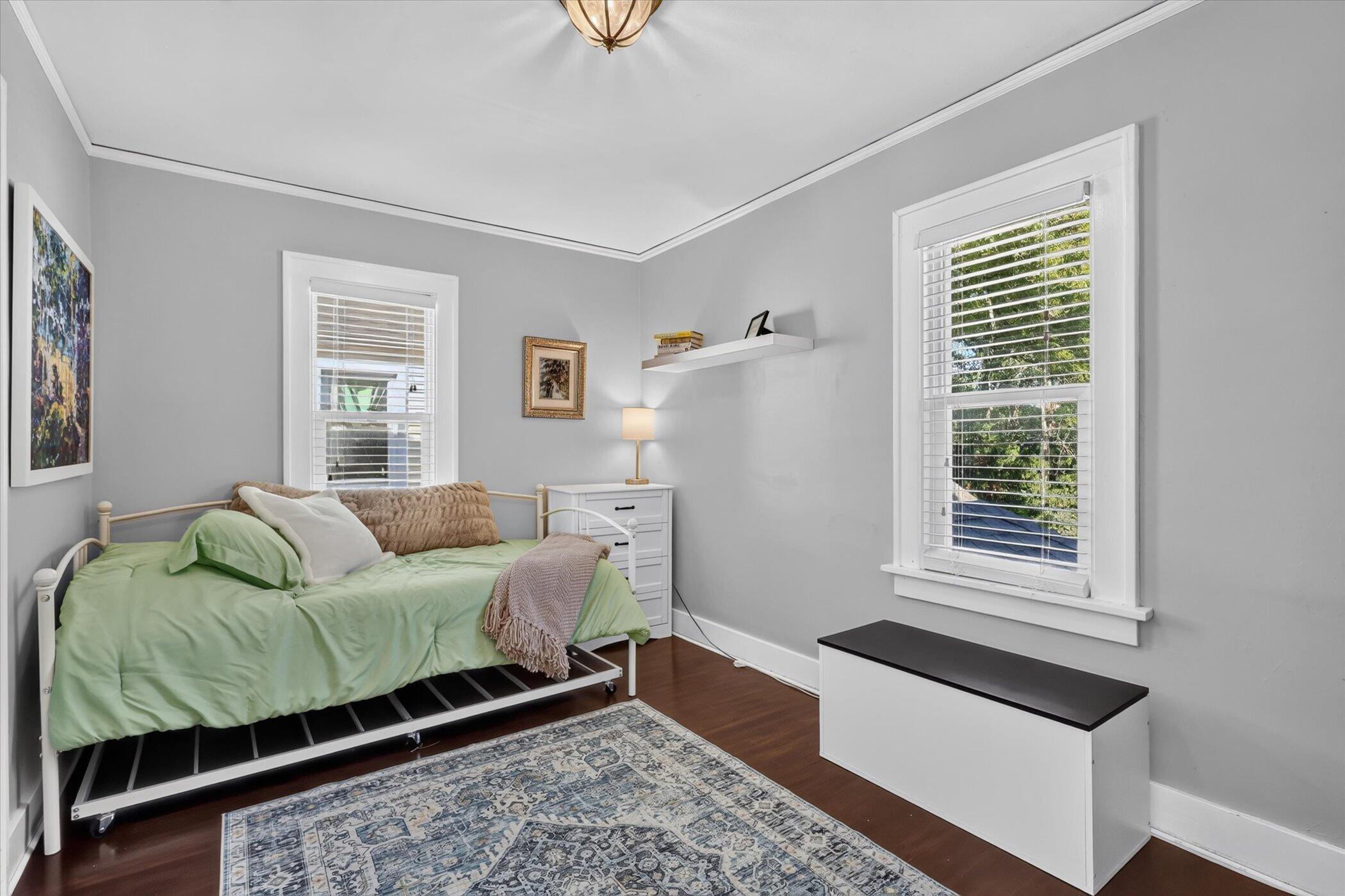 328 Glenhaven Avenue NW Grand Rapids MI 49504