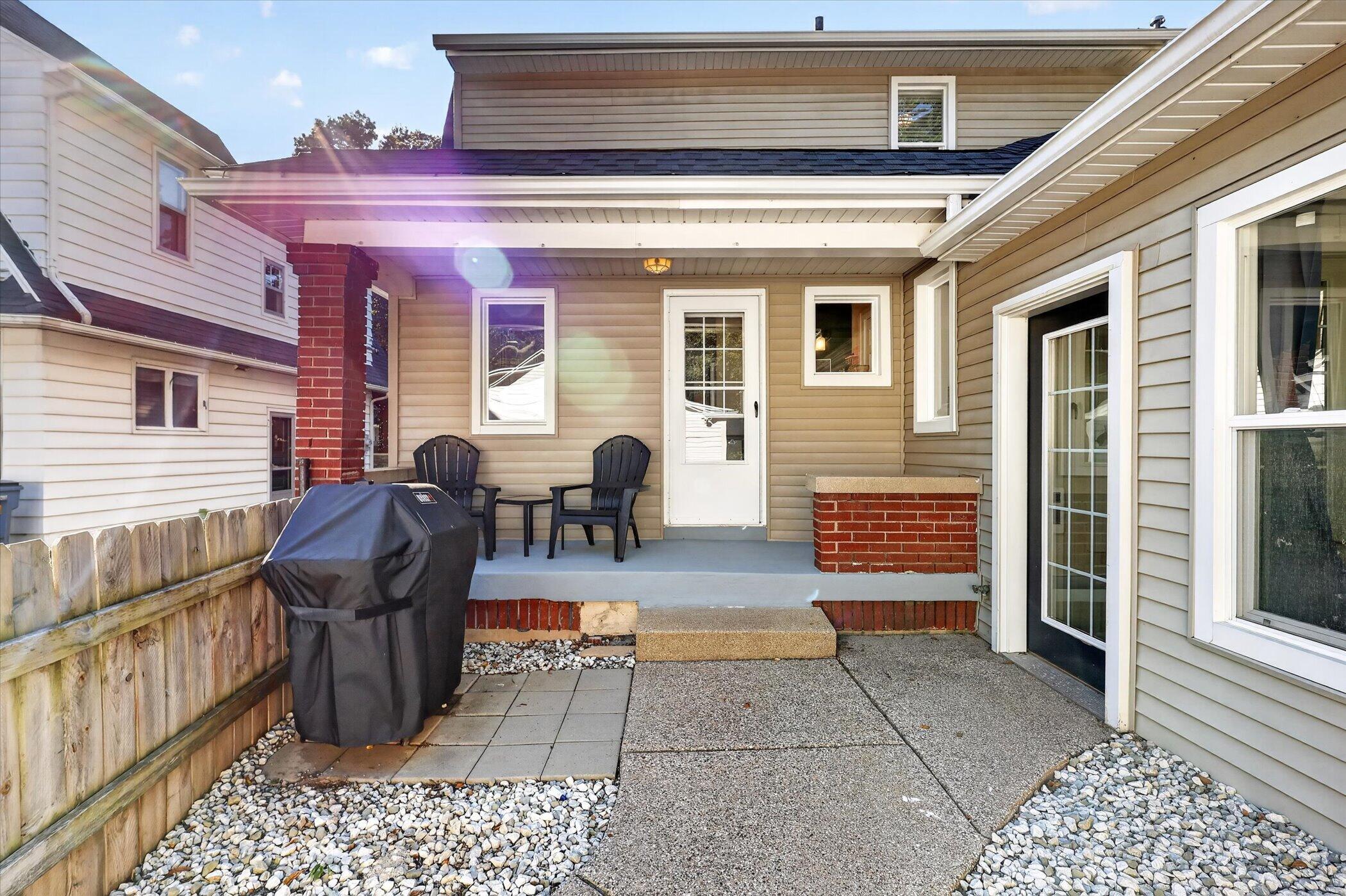328 Glenhaven Avenue NW Grand Rapids MI 49504