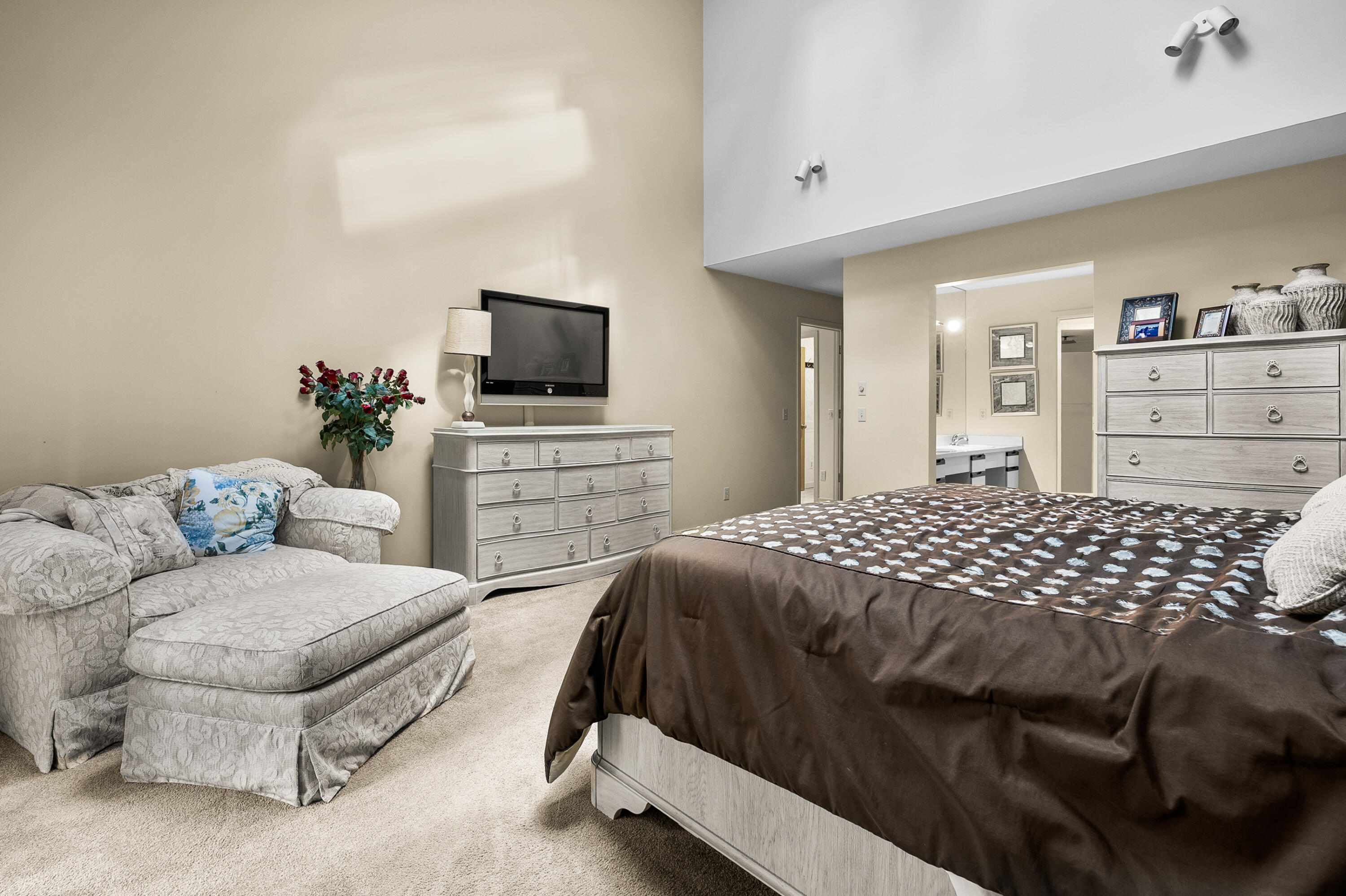 5062 Colony Woods Drive Kalamazoo MI 49009