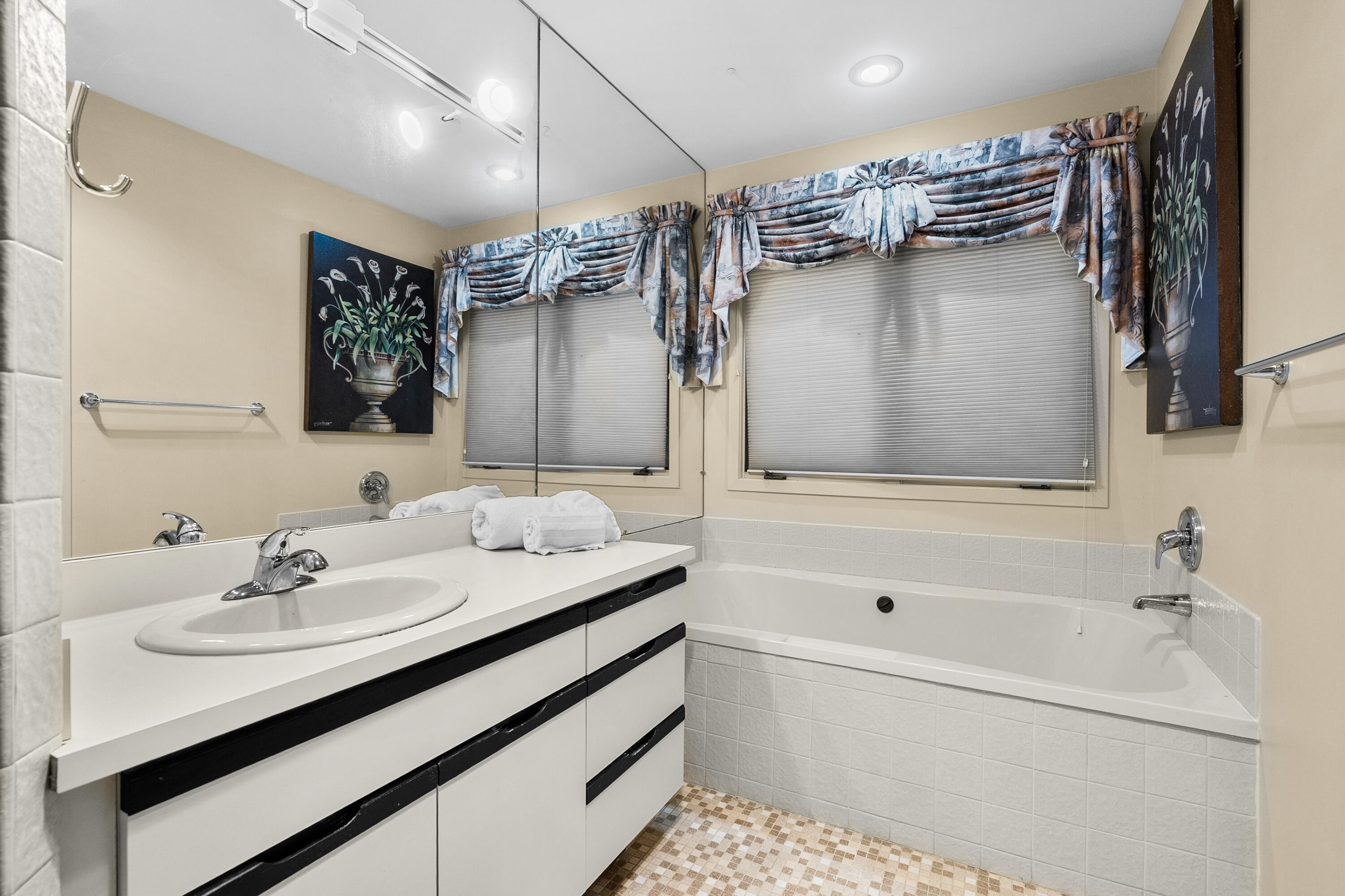5062 Colony Woods Drive Kalamazoo MI 49009