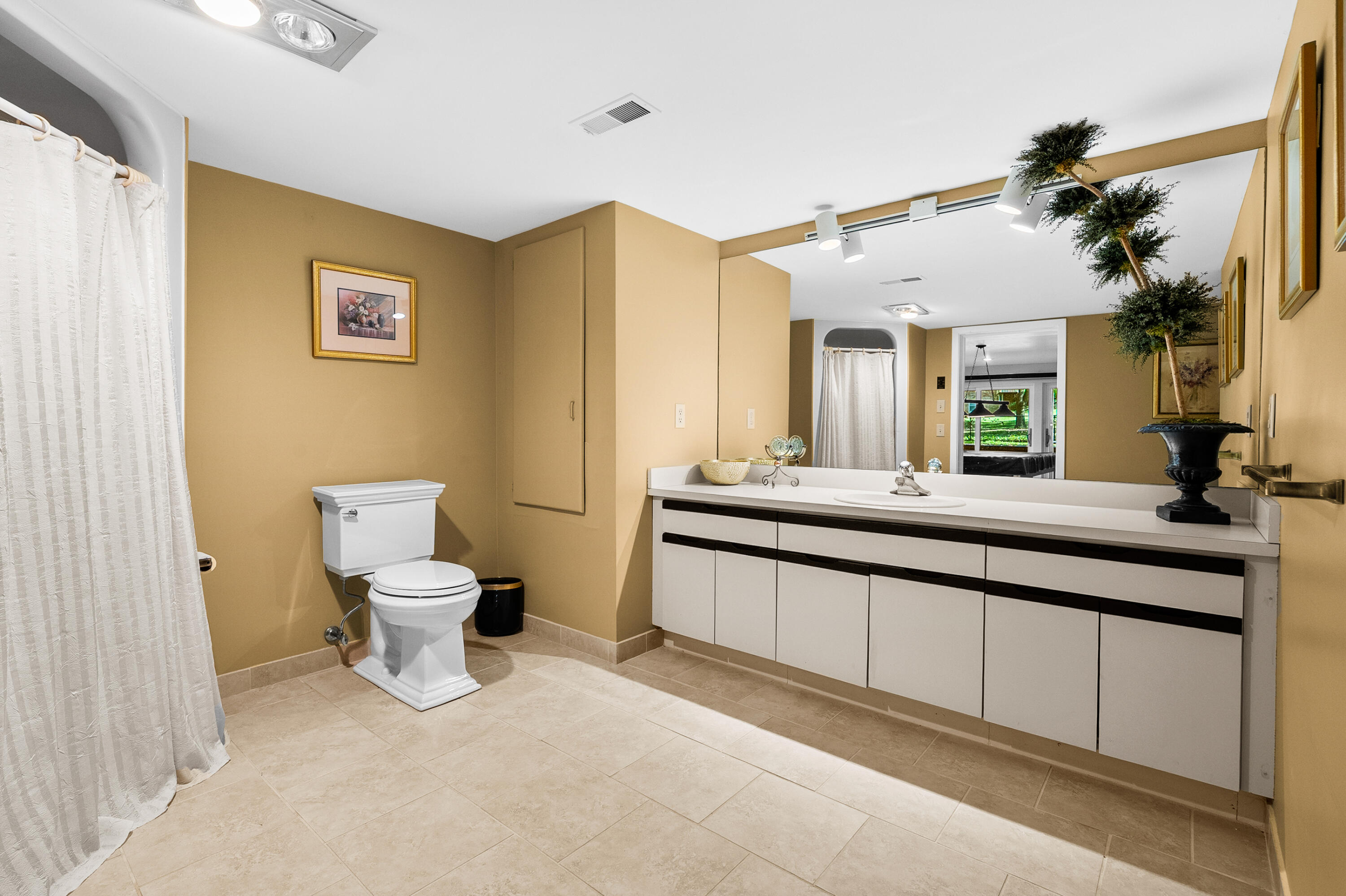 5062 Colony Woods Drive Kalamazoo MI 49009