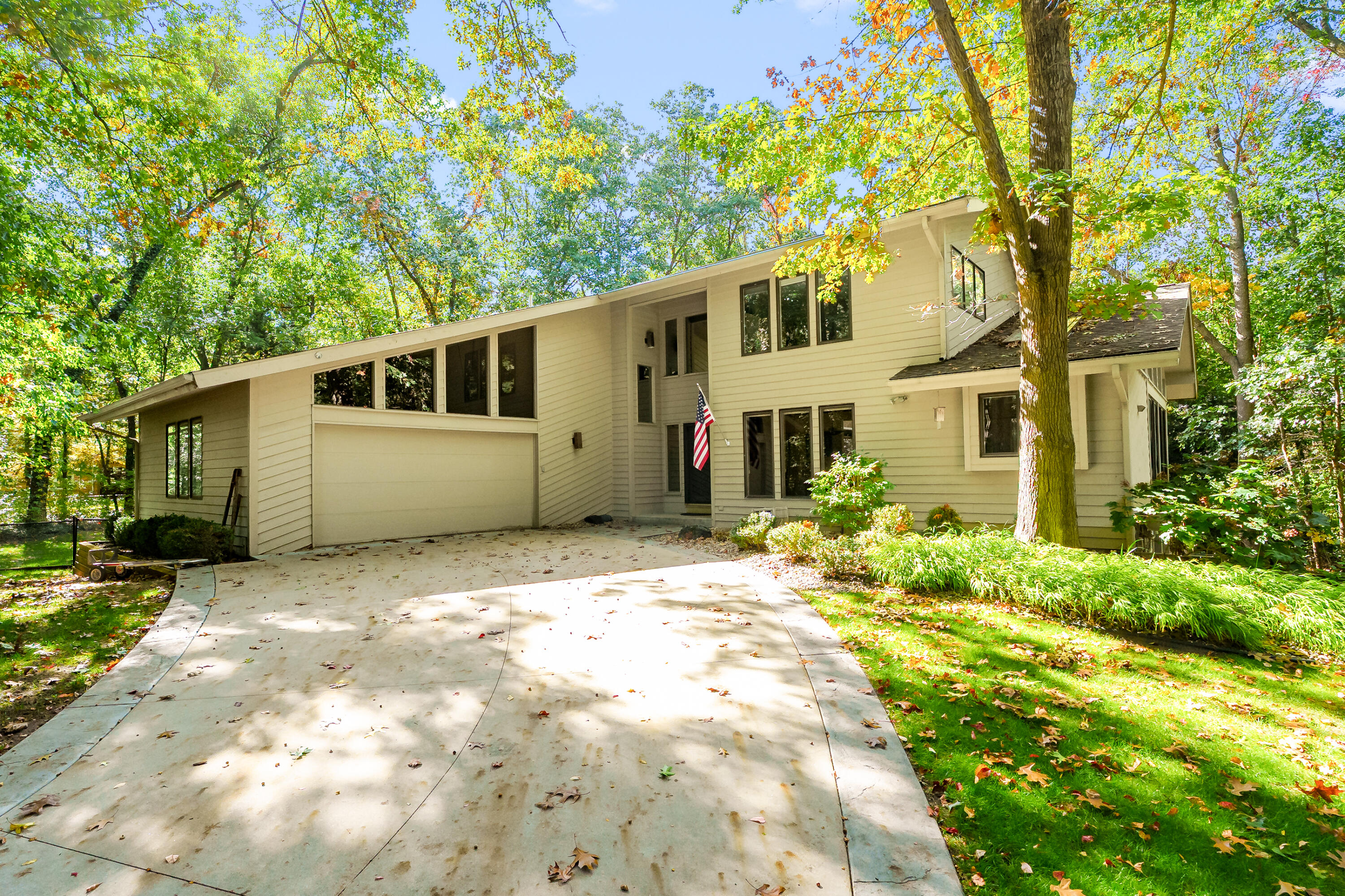 5062 Colony Woods Drive Kalamazoo MI 49009
