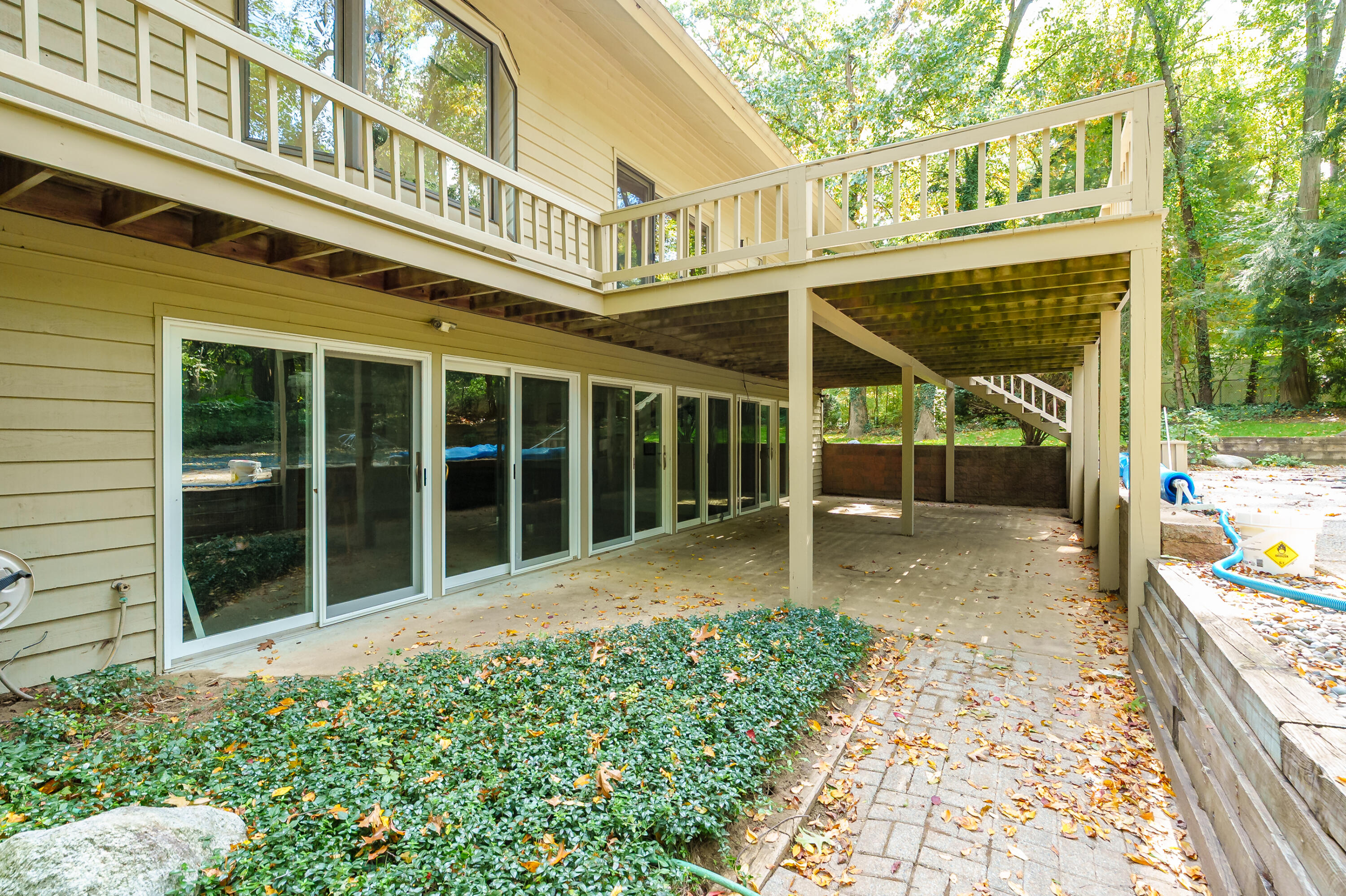 5062 Colony Woods Drive Kalamazoo MI 49009