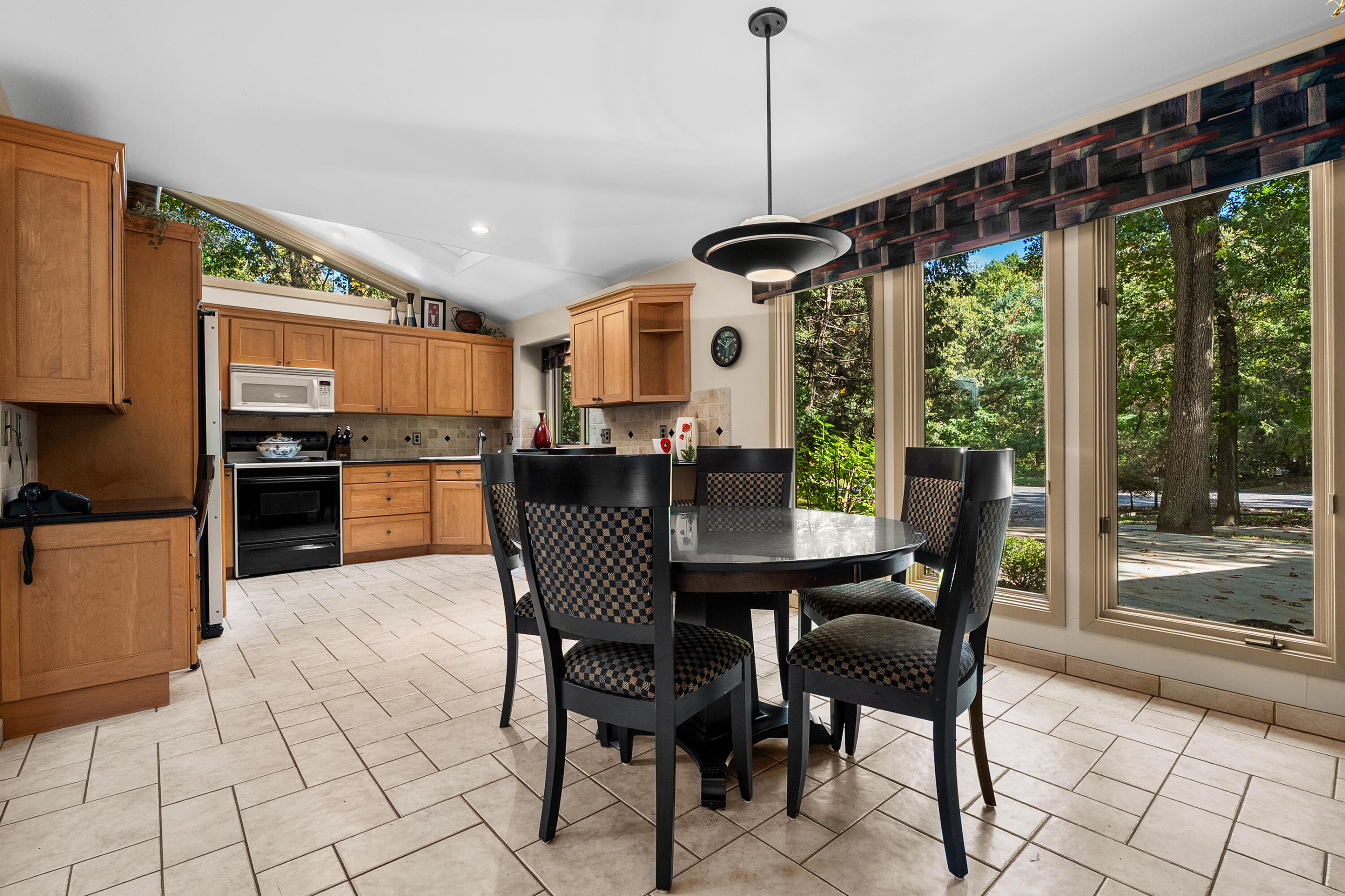 5062 Colony Woods Drive Kalamazoo MI 49009