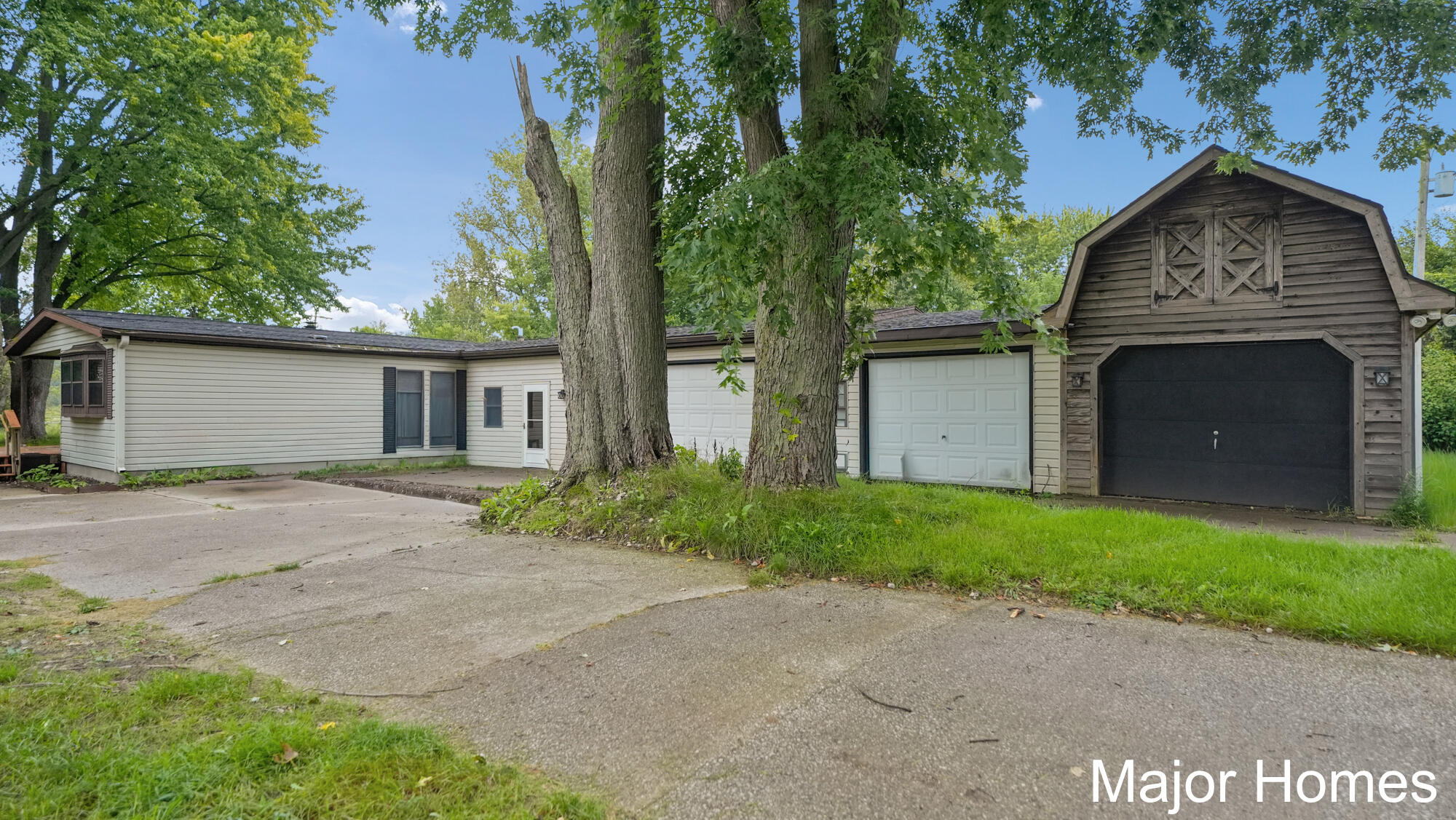 10383 N Cedar Drive Grand Haven MI 49417